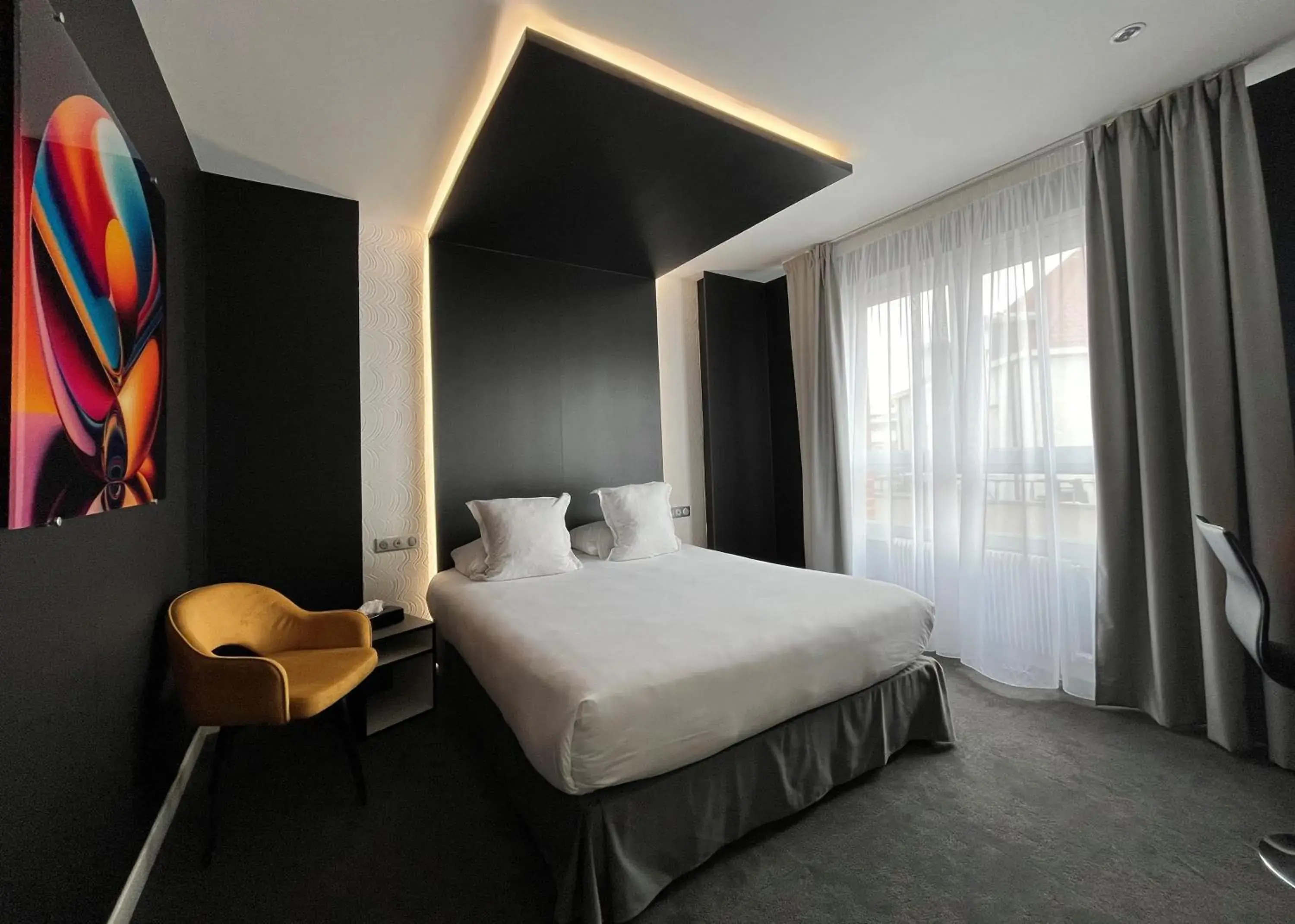 Double Room in LOGIS Hôtel Borel Double Room in LOGIS Hôtel Borel