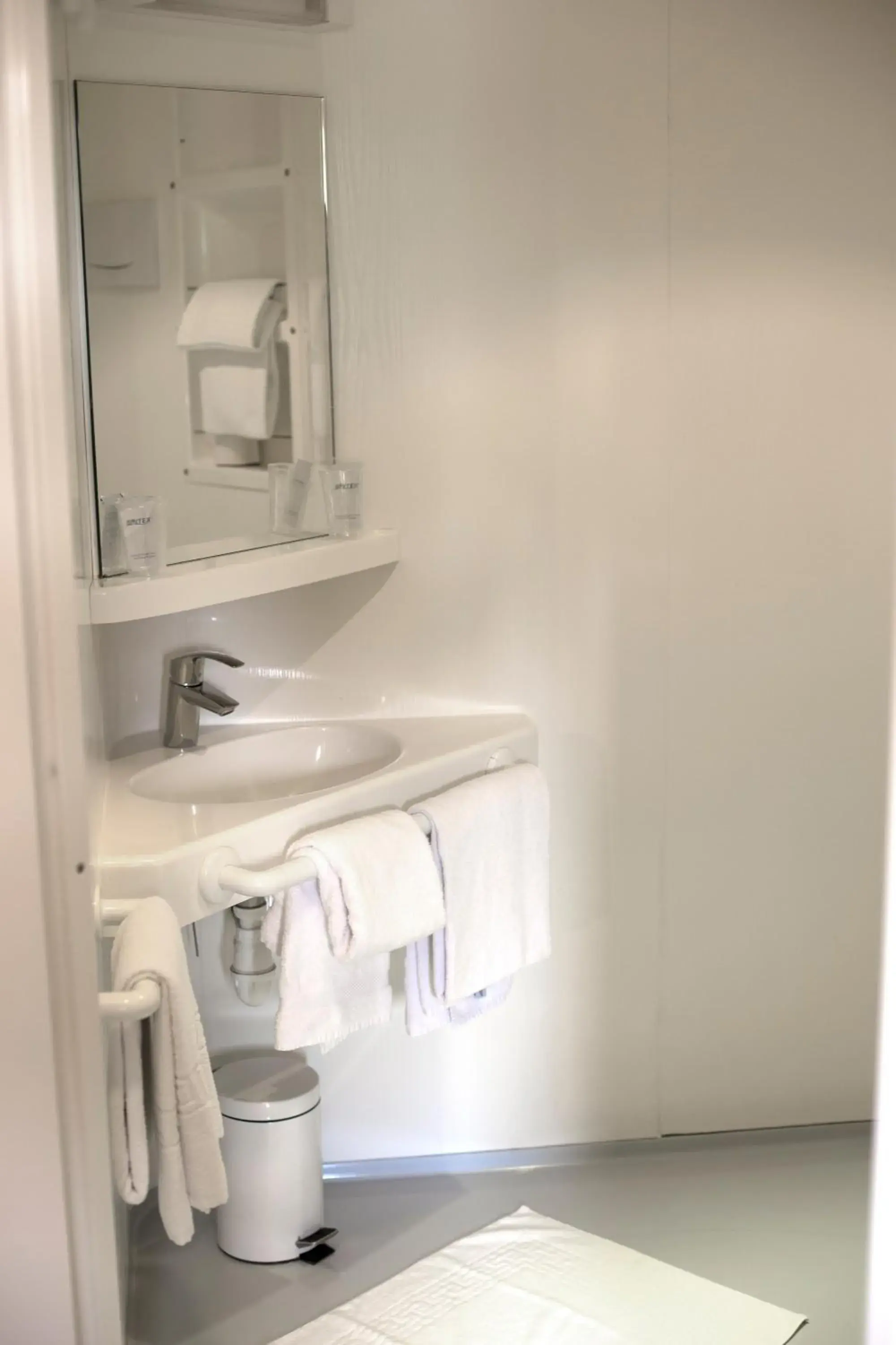 Double Room - Disability Access in Mape hôtel Double Room - Disability Access in Mape hôtel