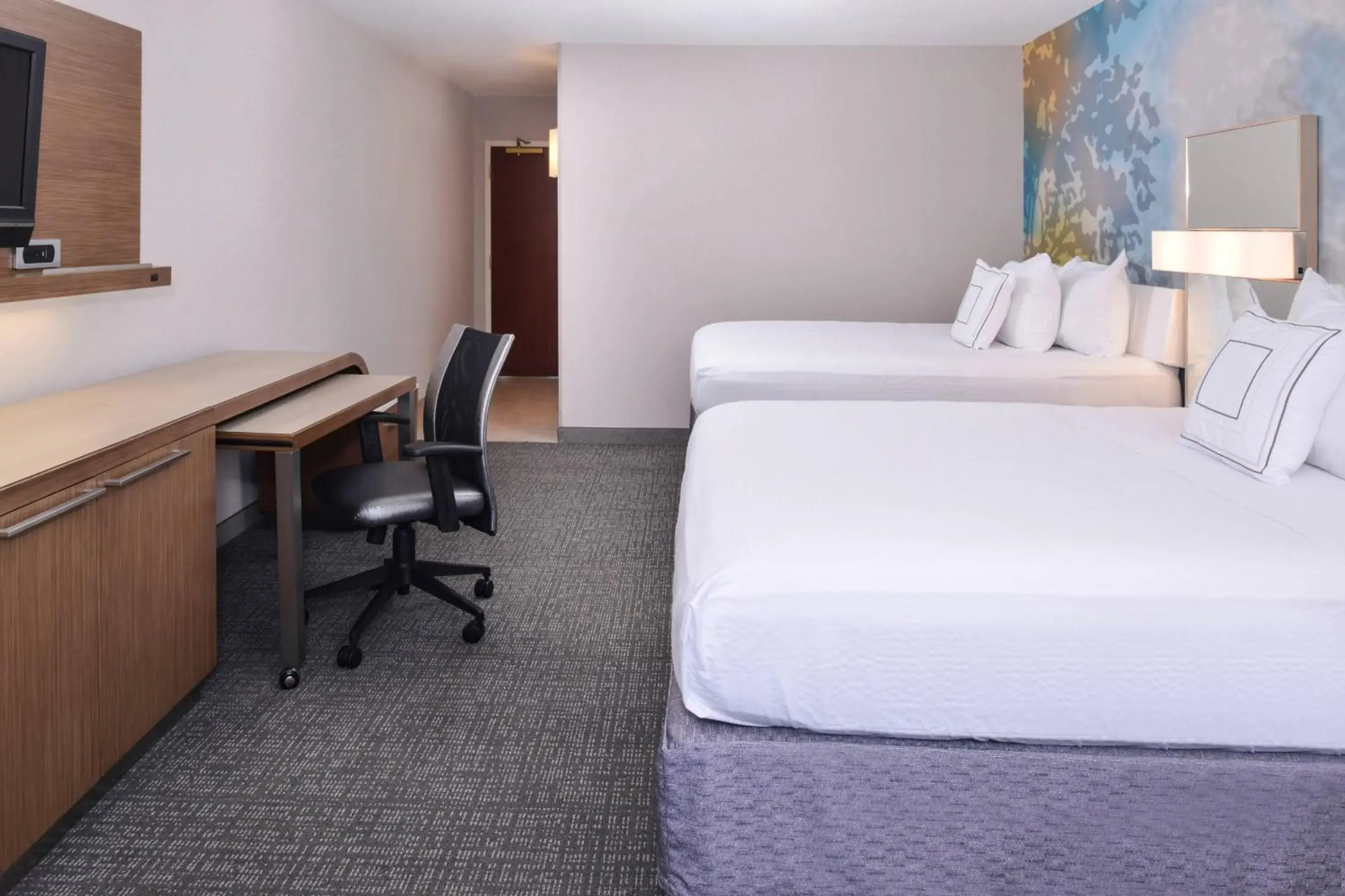 Queen Room with Two Queen Beds in Courtyard by Marriott Milwaukee North/Brown Deer Queen Room with Two Queen Beds in Courtyard by Marriott Milwaukee North/Brown Deer