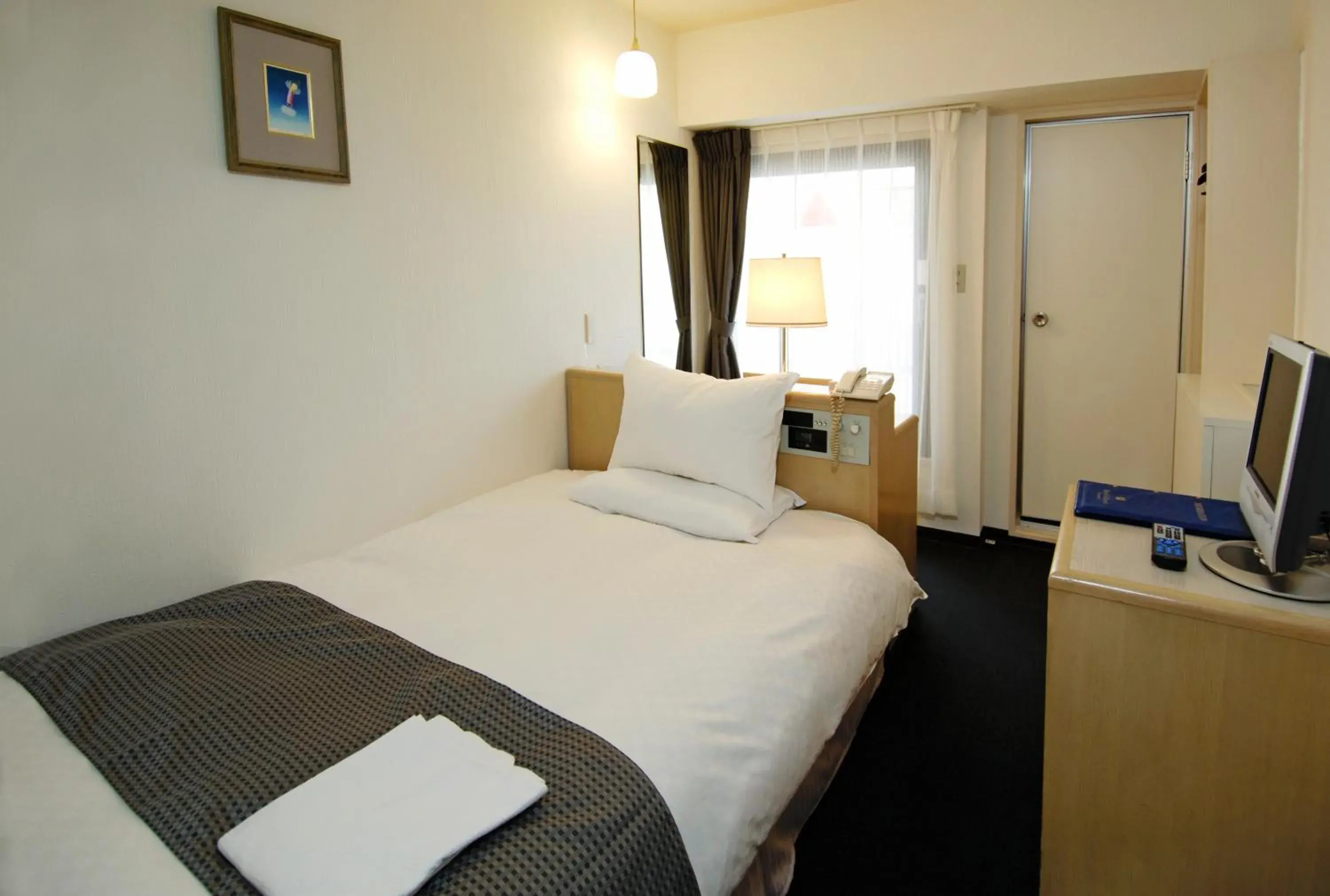 Economy Single Room - Non-Smoking in Hotel The Centre Utsunomiya Economy Single Room - Non-Smoking in Hotel The Centre Utsunomiya