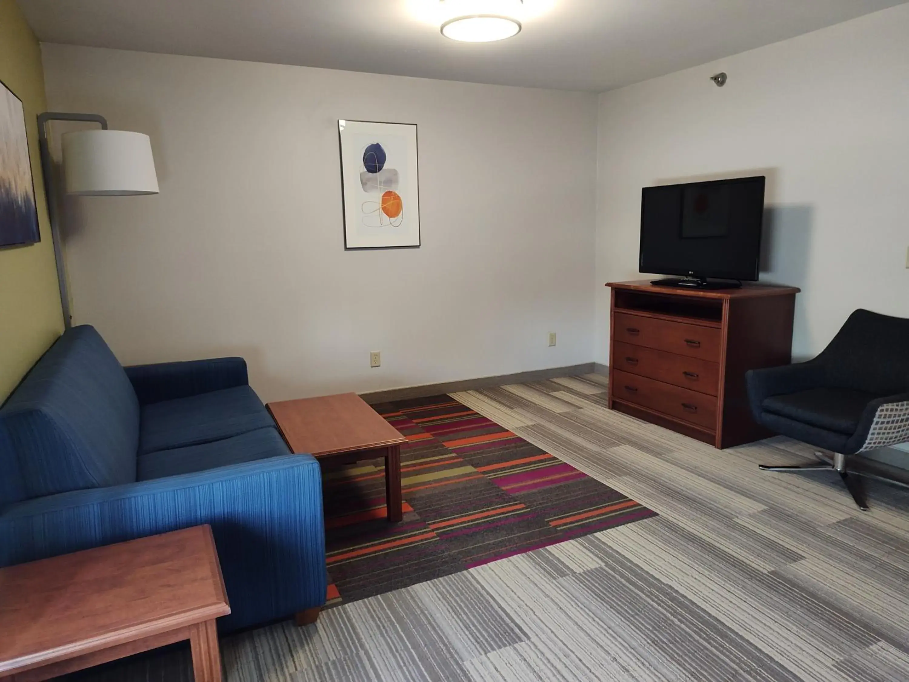 King Suite with Sofa Bed in Holiday Inn Express Hotel & Suites Sioux Falls At Empire Mall by IHG King Suite with Sofa Bed in Holiday Inn Express Hotel & Suites Sioux Falls At Empire Mall by IHG