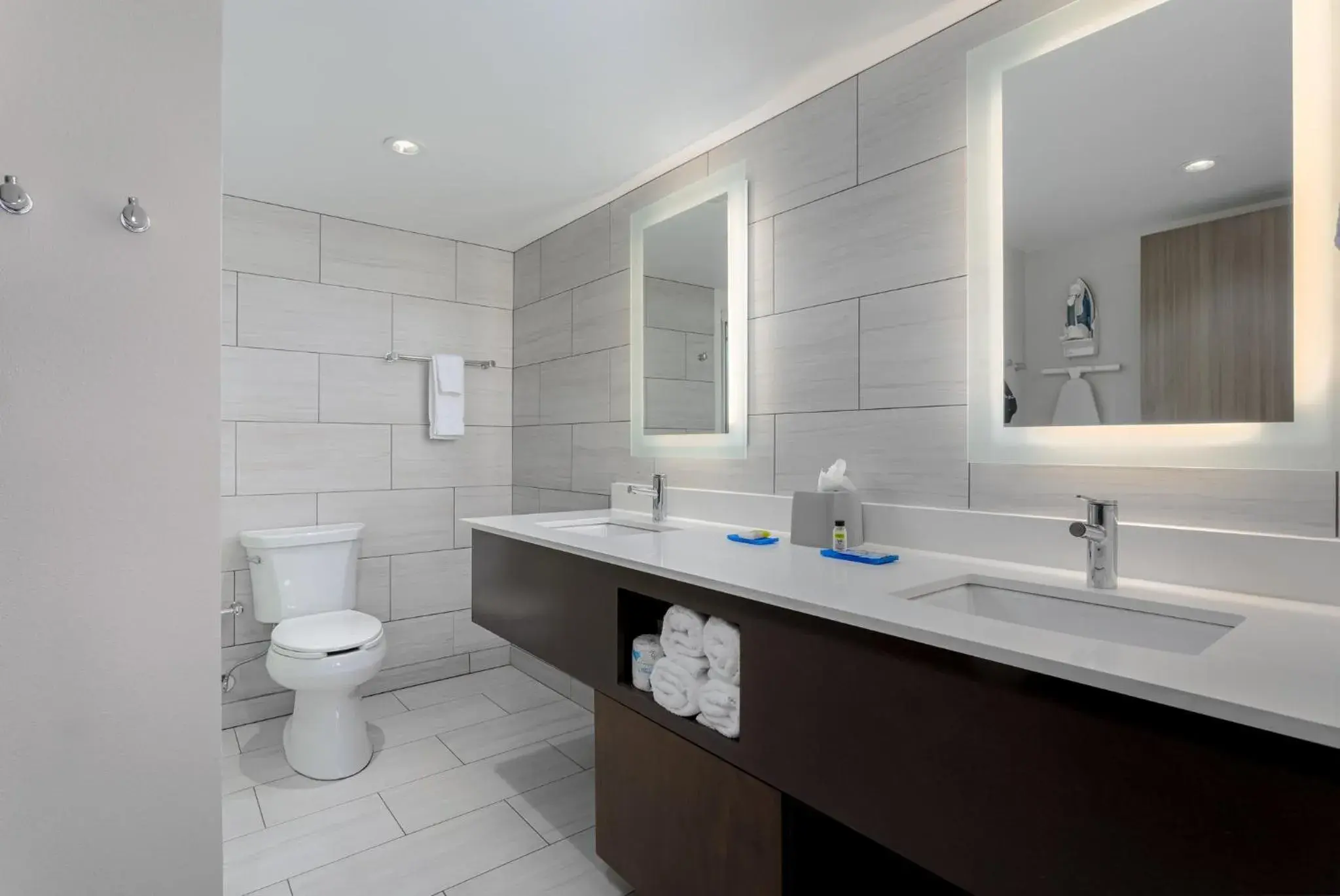 Standard Room in Holiday Inn Express Pensacola Beach by IHG Standard Room in Holiday Inn Express Pensacola Beach by IHG