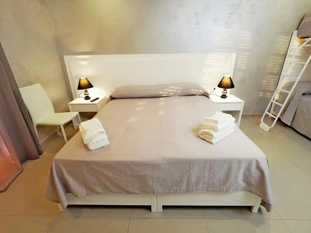 Quadruple Room with Sea View in Residenza La Torre Quadruple Room with Sea View in Residenza La Torre