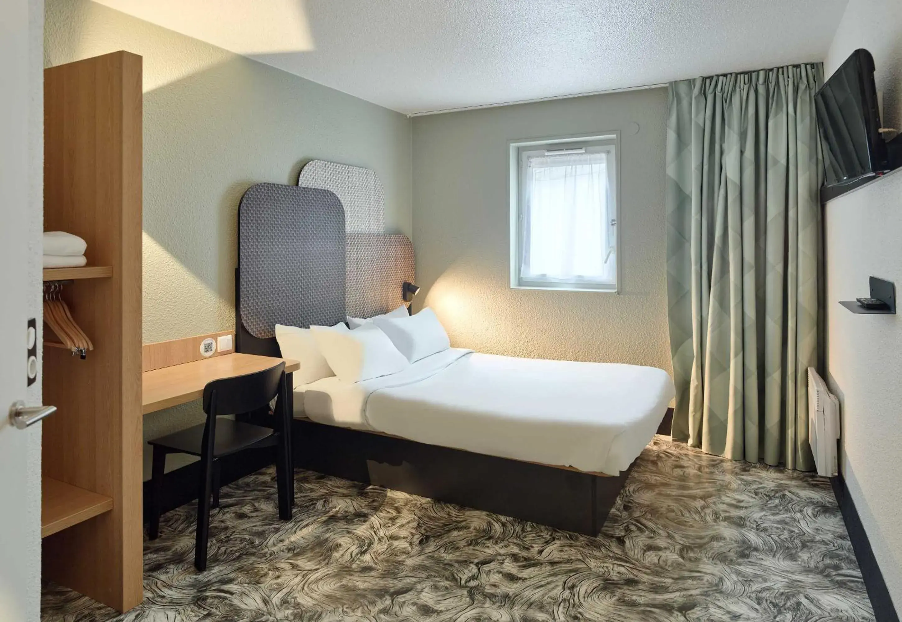 Double Room - Disability Access in B&B HOTEL Noisy-le-Grand Double Room - Disability Access in B&B HOTEL Noisy-le-Grand