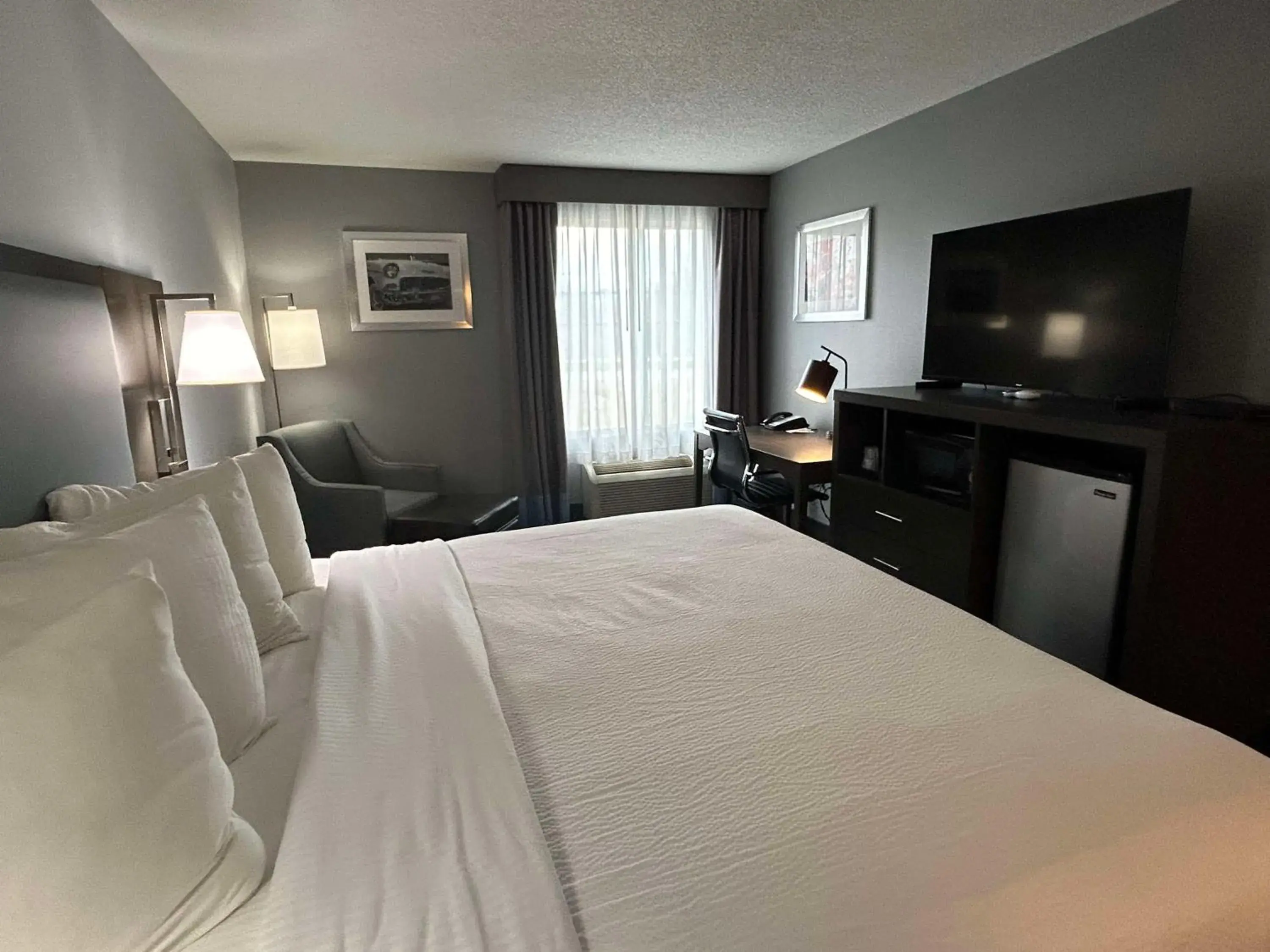 King Room with Walk-In Shower - Disability Access/Non-Smoking in Best Western Carlisle South King Room with Walk-In Shower - Disability Access/Non-Smoking in Best Western Carlisle South