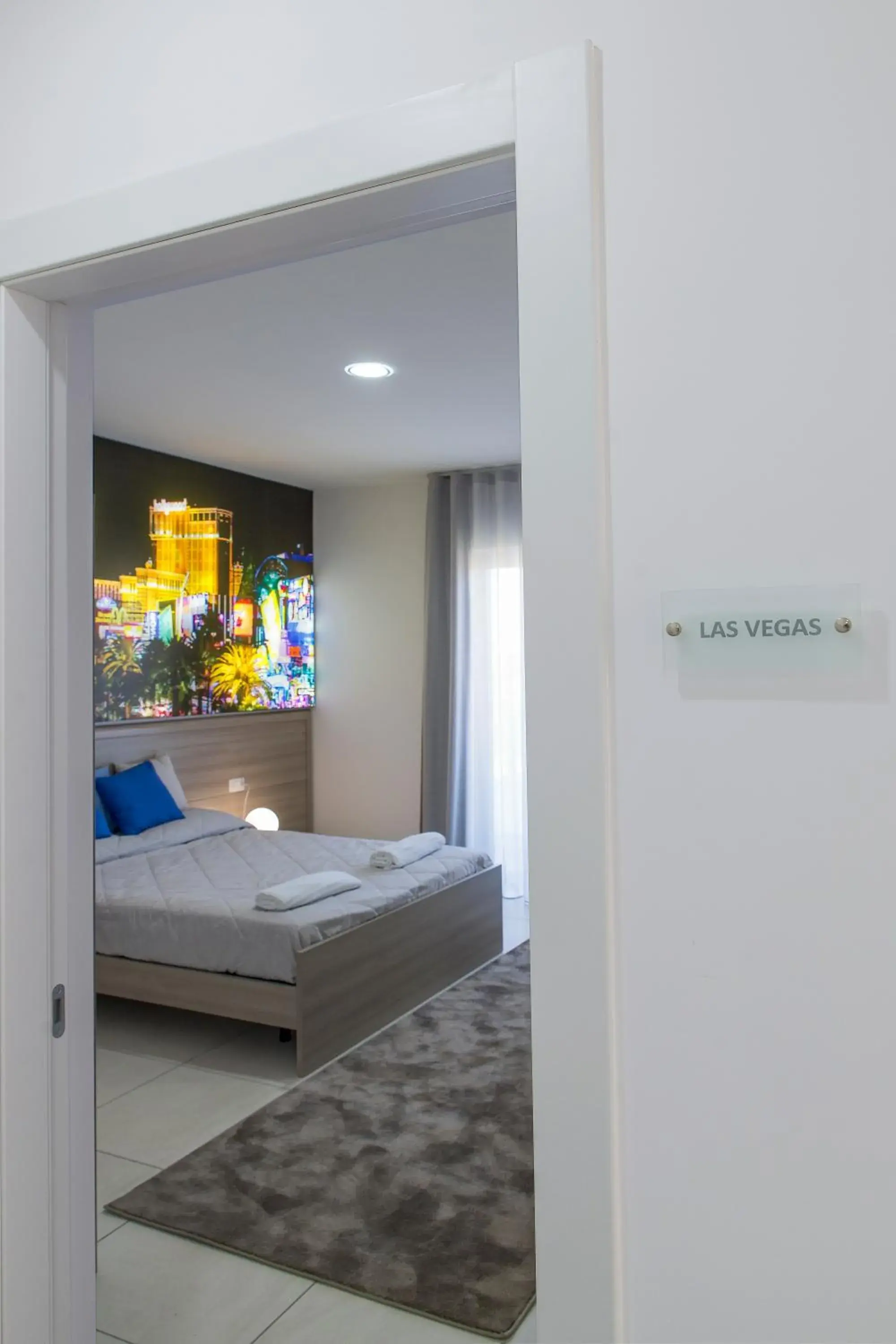 Quadruple Room in Hotel America Quadruple Room in Hotel America