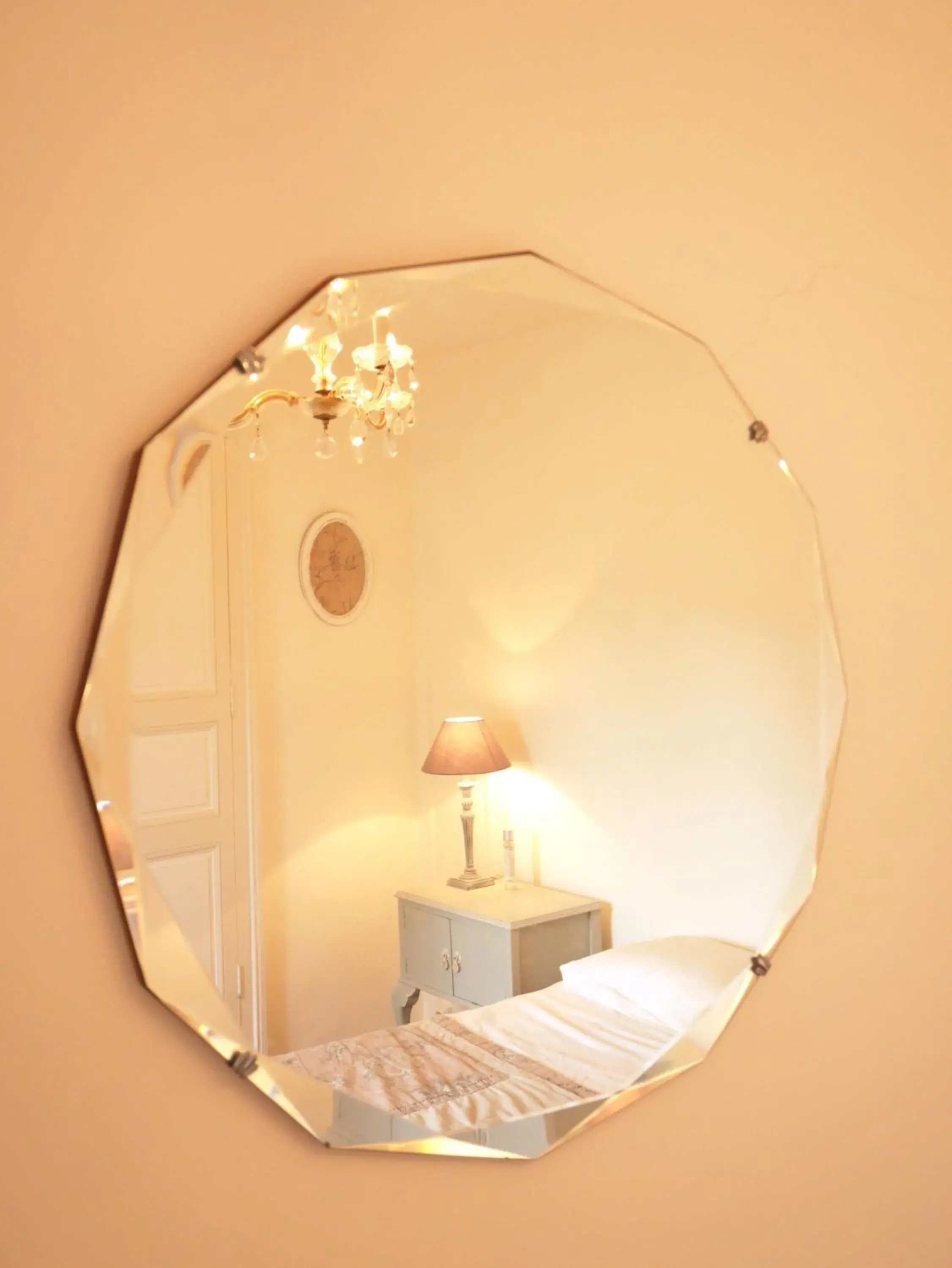 Family Room with Shared Bathroom in L'Arbre D'Ange Family Room with Shared Bathroom in L'Arbre D'Ange