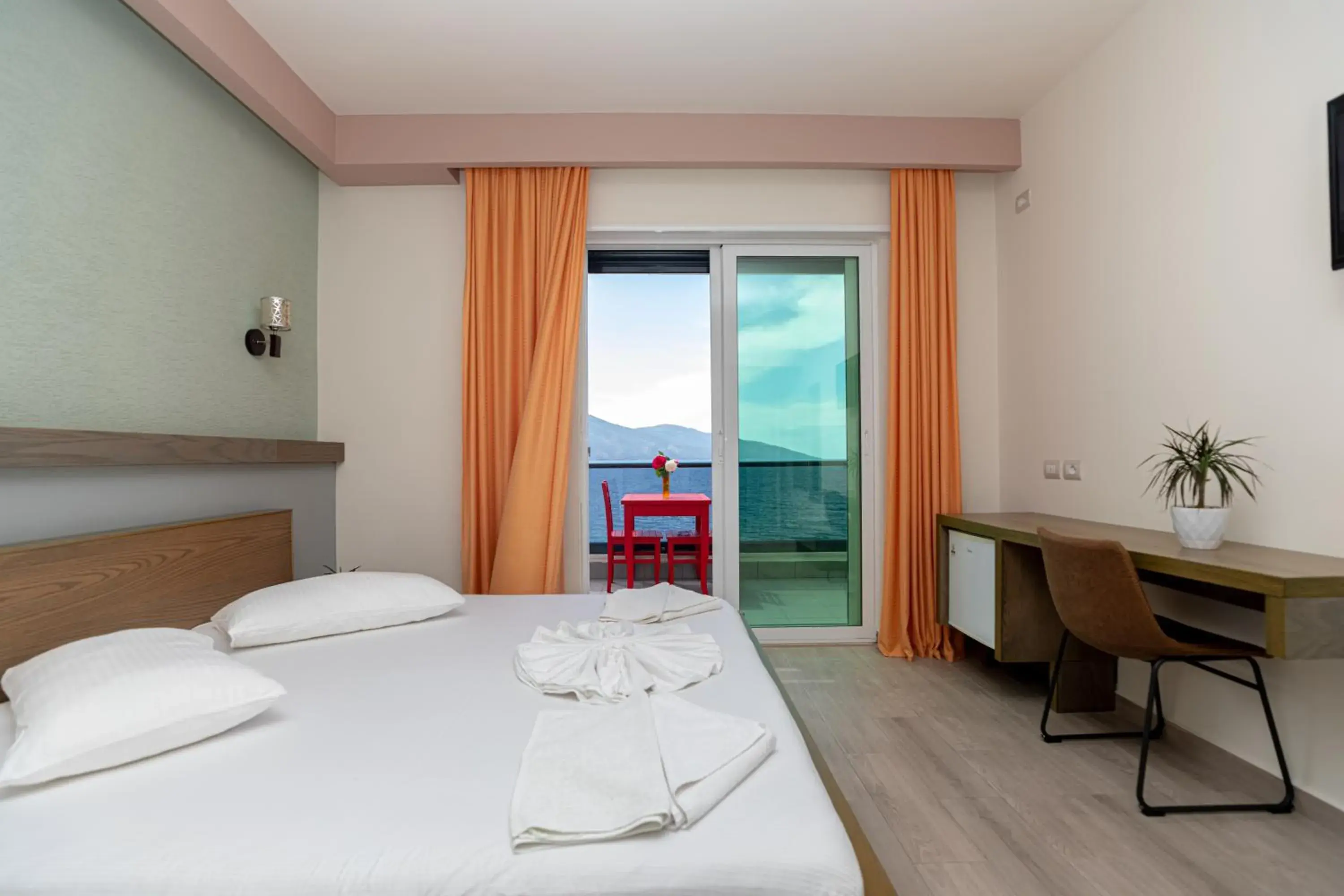 Triple Room with Sea View and Balcony in Hotel Picasso Triple Room with Sea View and Balcony in Hotel Picasso