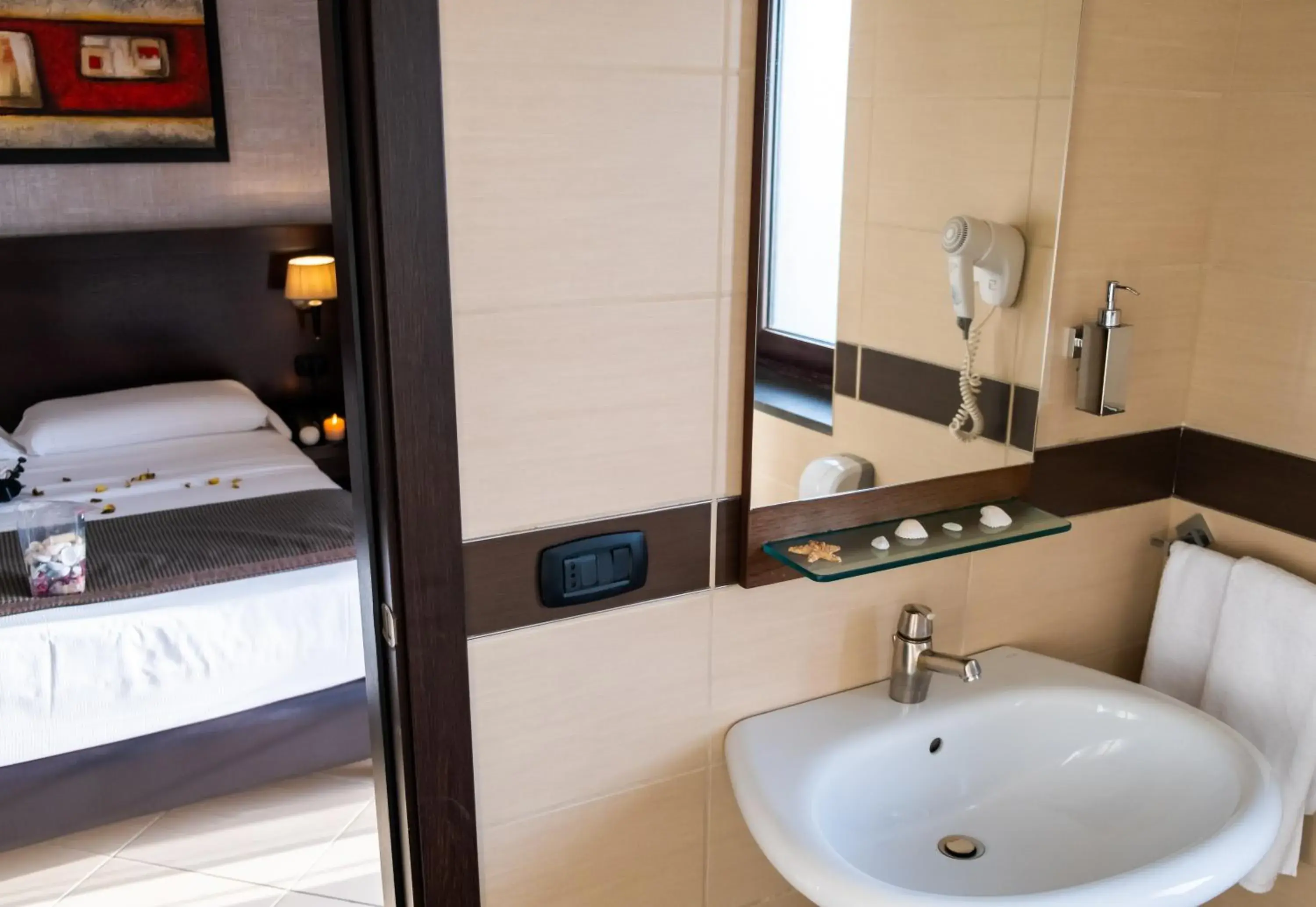 Deluxe Double Room with Balcony - single occupancy in Hotel Orizzonte Deluxe Double Room with Balcony - single occupancy in Hotel Orizzonte