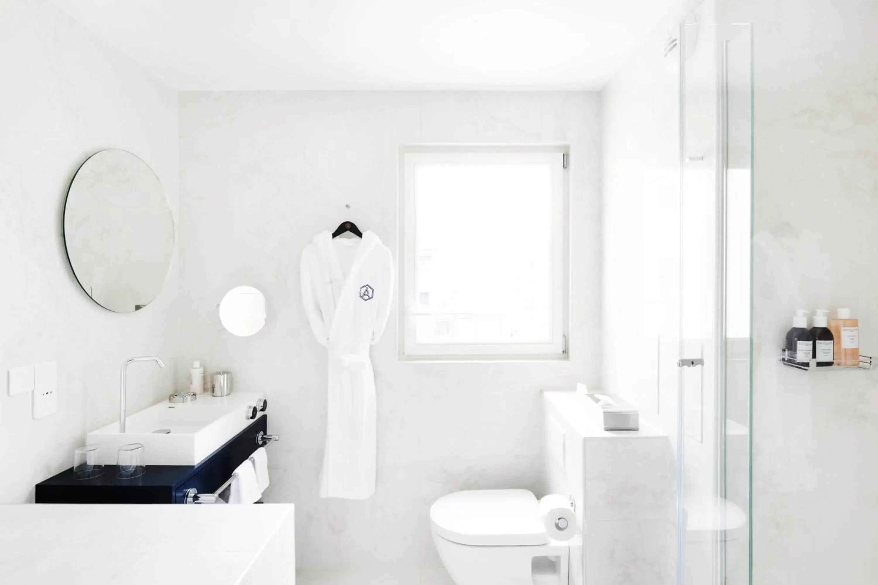 Classic Double Room in Perpetual Elysée Montaigne Classic Double Room in Perpetual Elysée Montaigne