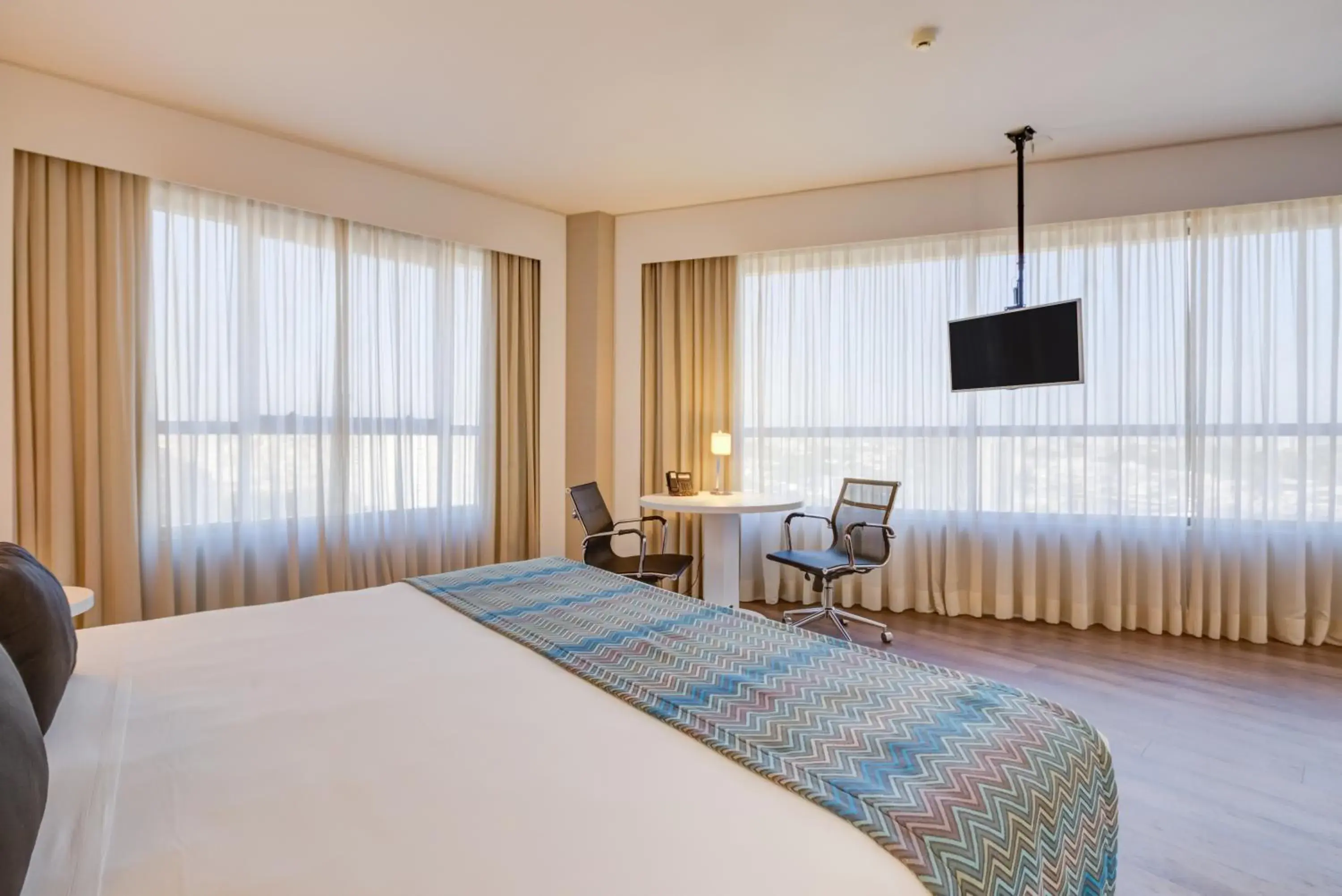 Deluxe King Room - single occupancy in Quality Hotel São Caetano Deluxe King Room - single occupancy in Quality Hotel São Caetano