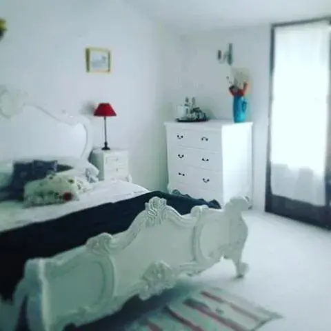 Deluxe Double Room in Maison De L'Orb Deluxe Double Room in Maison De L'Orb