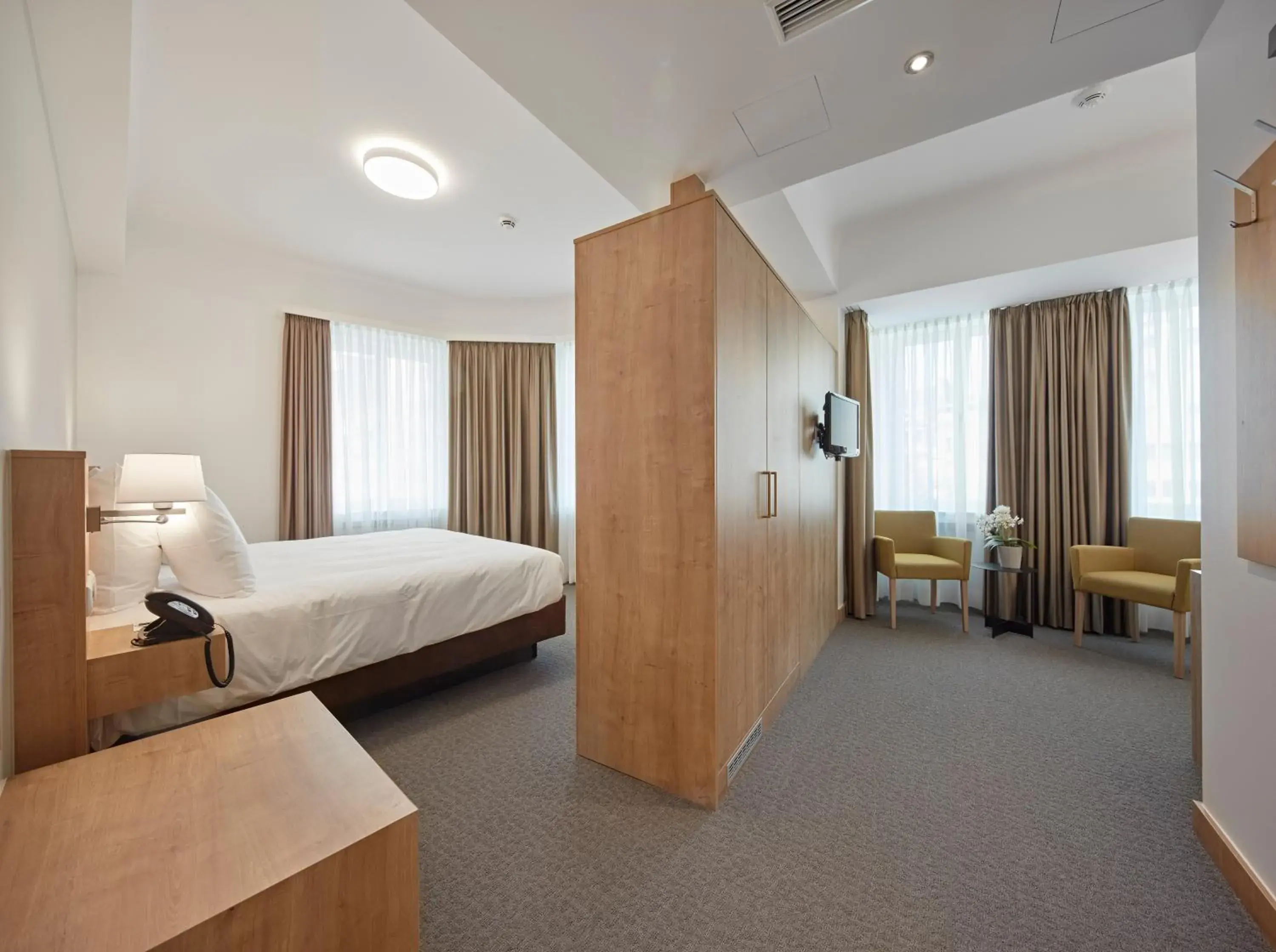 Junior Suite in City Hotel Junior Suite in City Hotel