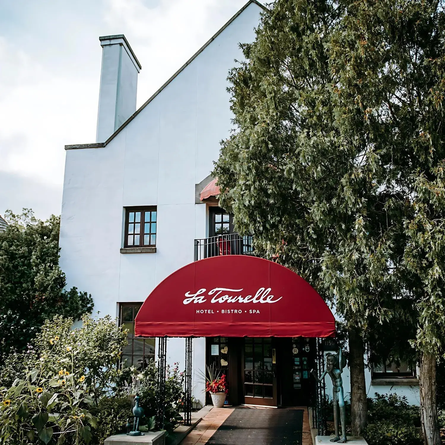 Two-Bedroom Suite in La Tourelle Inn & Spa Two-Bedroom Suite in La Tourelle Inn & Spa