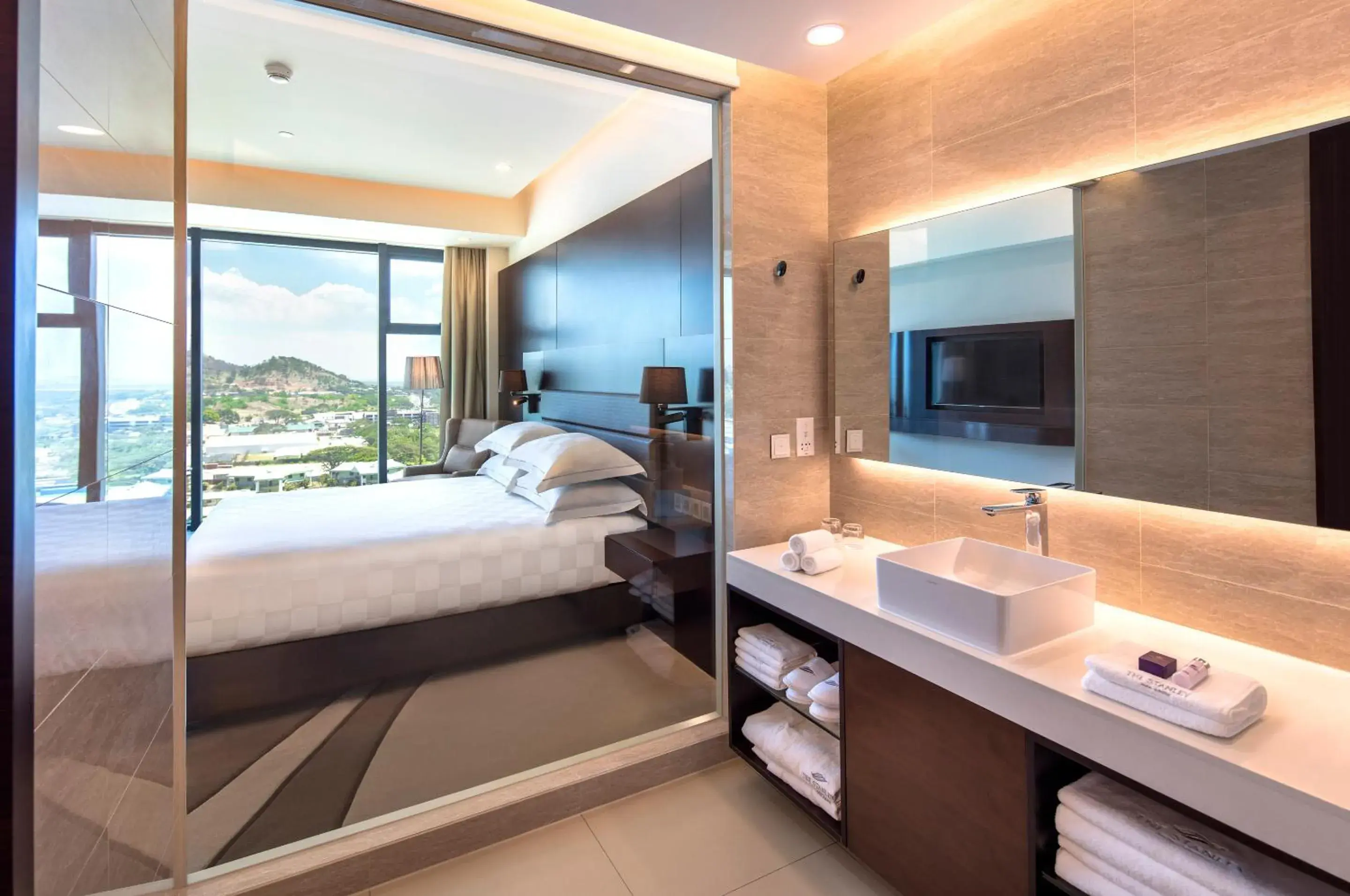 King Room with Executive lounge access - single occupancy in The Stanley Hotel & Suites King Room with Executive lounge access - single occupancy in The Stanley Hotel & Suites