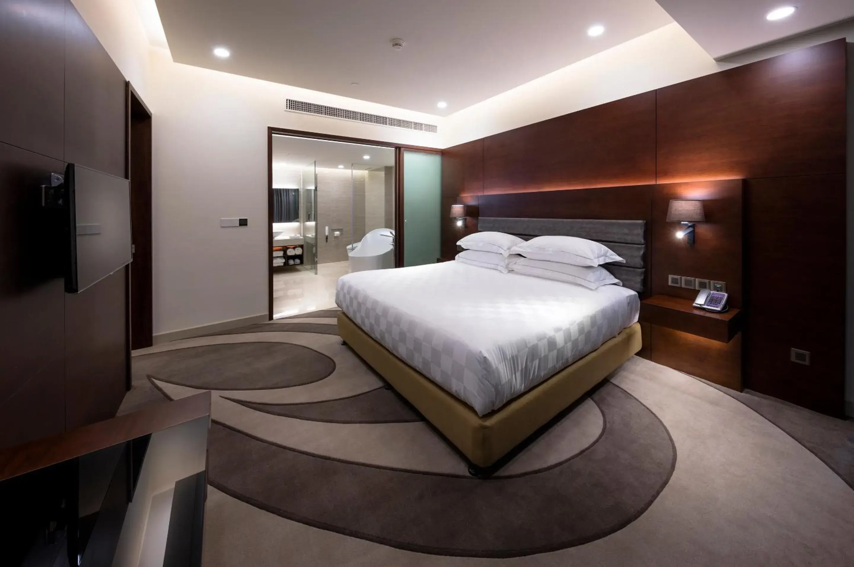 Corner Suite with Executive Lounge Access in The Stanley Hotel & Suites Corner Suite with Executive Lounge Access in The Stanley Hotel & Suites