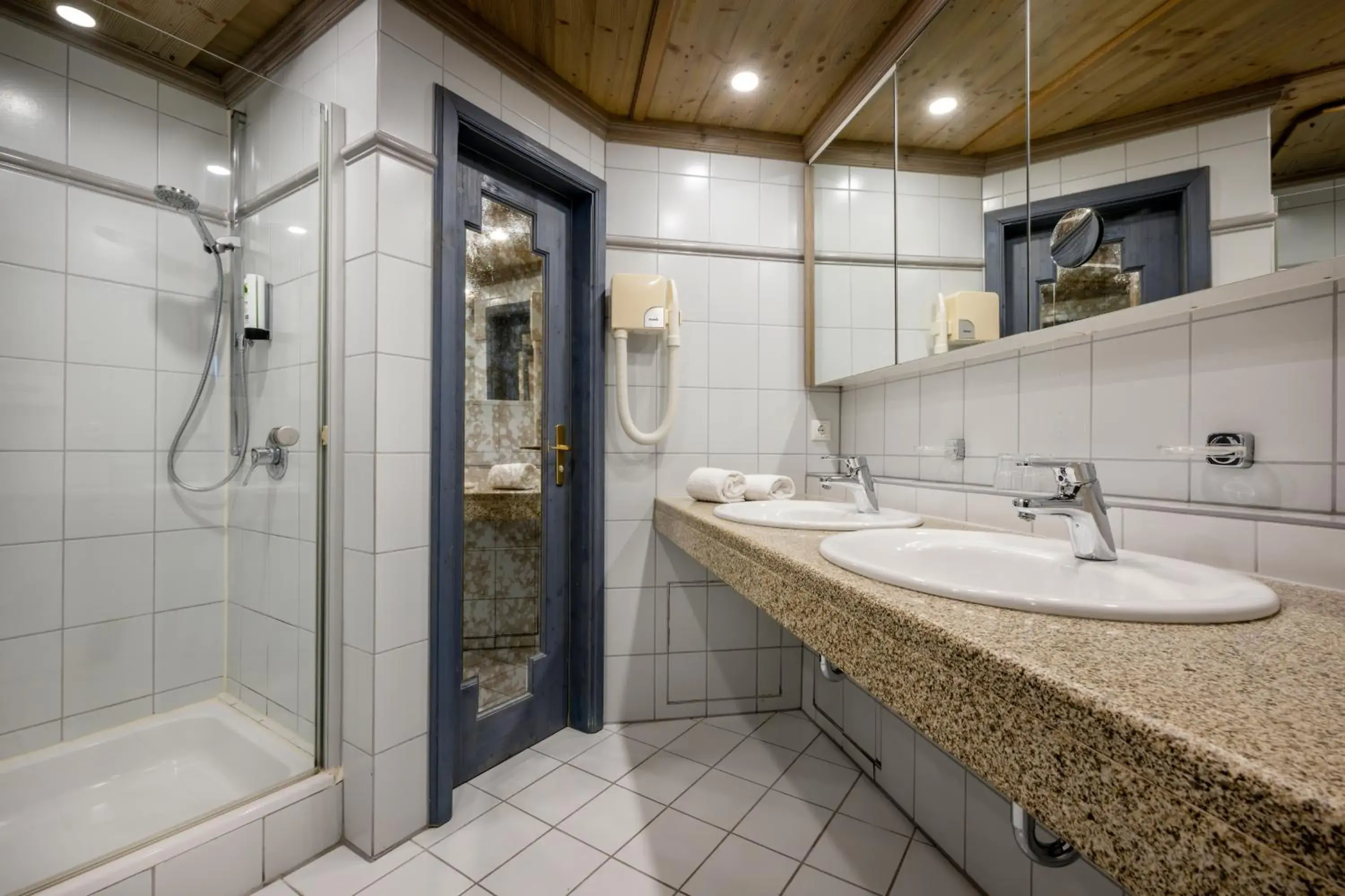 Standard Double Room in Hotel Promenade Standard Double Room in Hotel Promenade