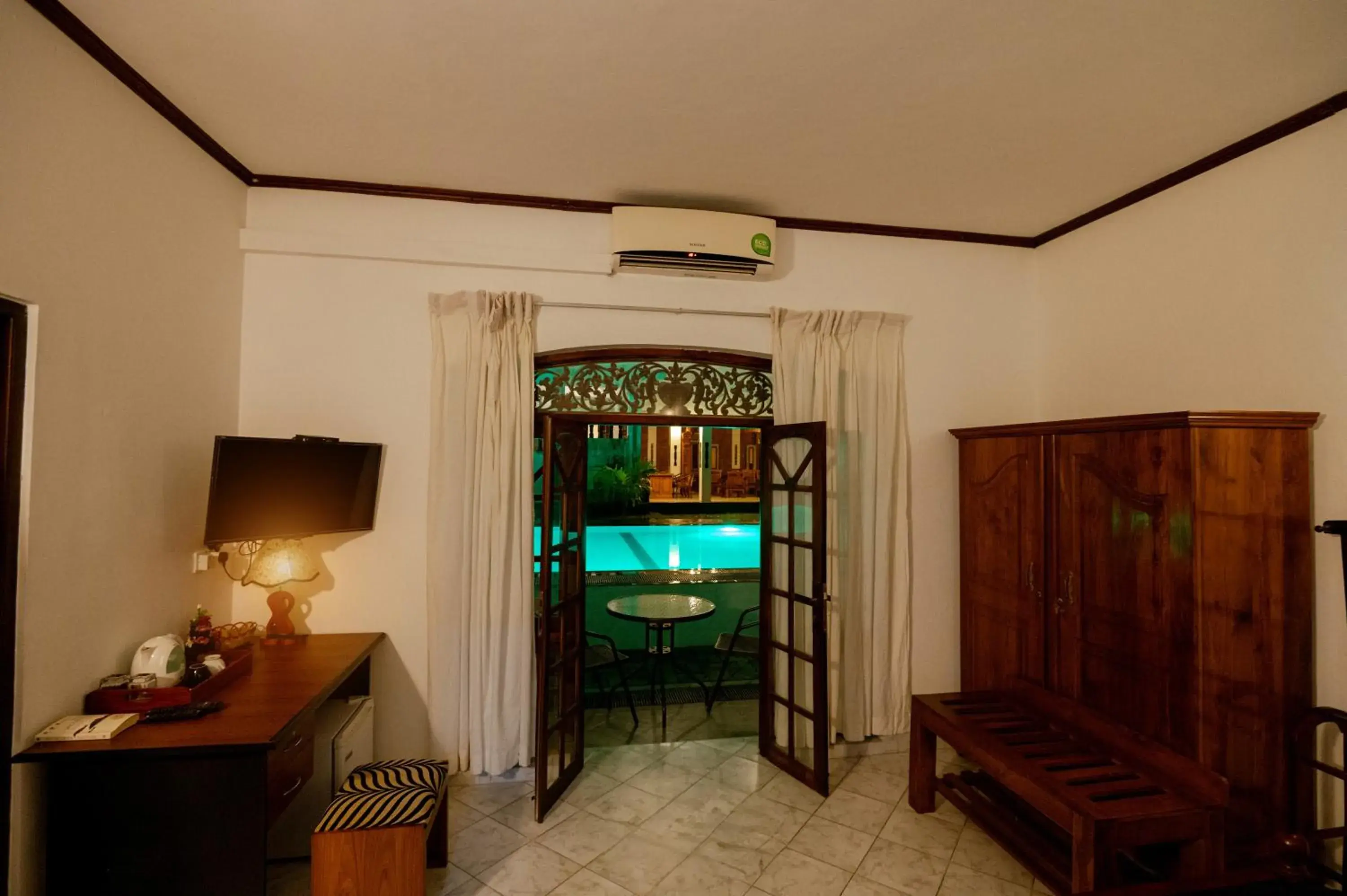 Standard King Room in Prince Beach Hotel Bentota Standard King Room in Prince Beach Hotel Bentota