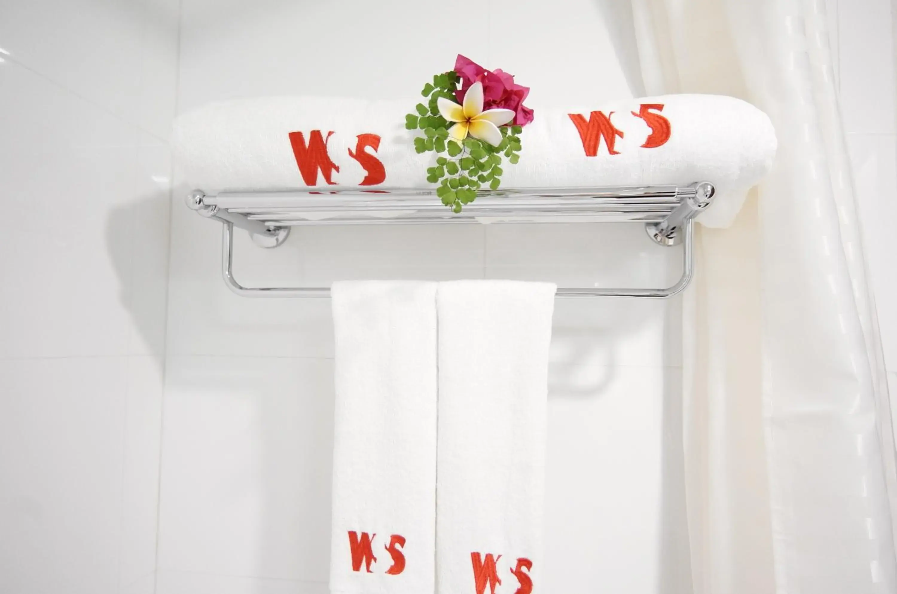 Deluxe Double Room with Balcony in Luganvilla Business Hotel and Restaurant Deluxe Double Room with Balcony in Luganvilla Business Hotel and Restaurant