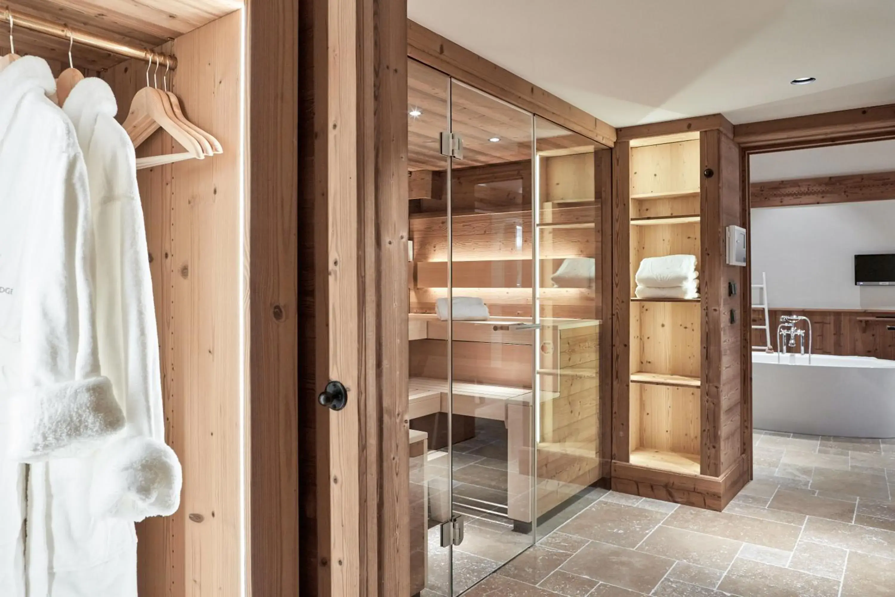 Two-Bedroom Chalet with private Spa and Butler Service in Kitzbühel Lodge Two-Bedroom Chalet with private Spa and Butler Service in Kitzbühel Lodge