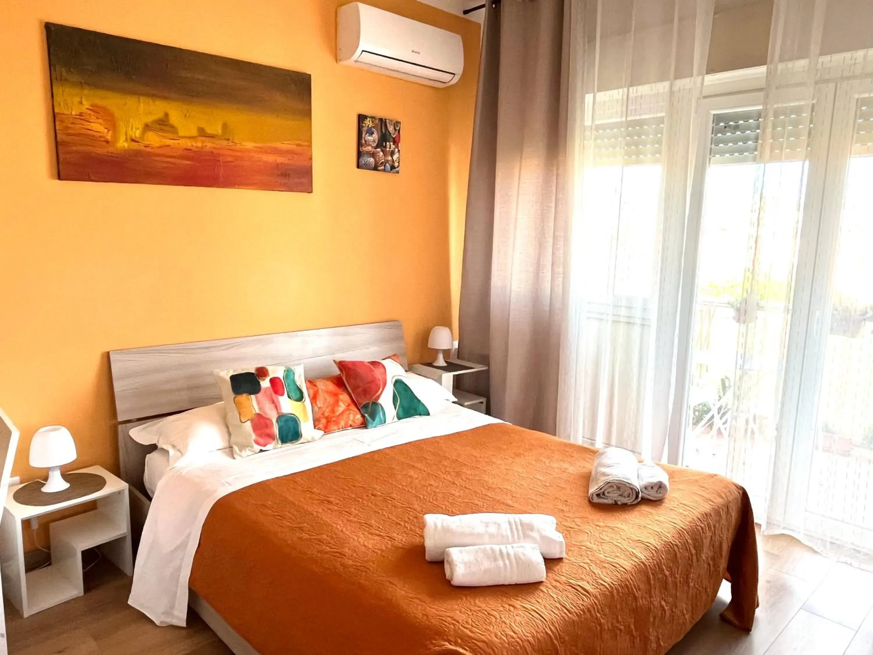 Quadruple Room with Private Bathroom in LeAlbe di Sicilia Quadruple Room with Private Bathroom in LeAlbe di Sicilia