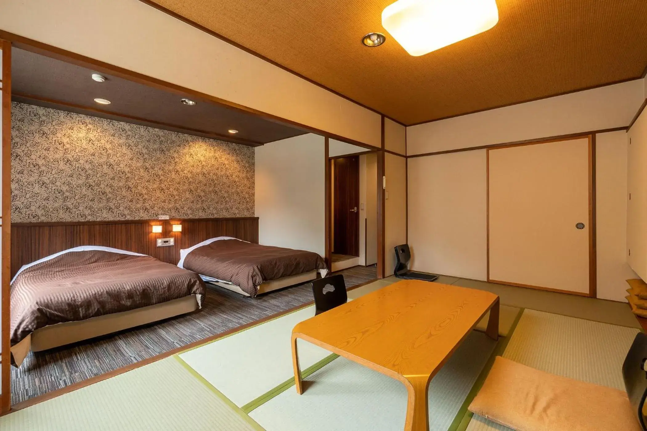 Twin Room with Tatami Area - single occupancy - New Building - Non-Smoking - Shared Bathroom in Ooedo Onsen Monogatari Higashiyama Grand Hotel Twin Room with Tatami Area - single occupancy - New Building - Non-Smoking - Shared Bathroom in Ooedo Onsen Monogatari Higashiyama Grand Hotel