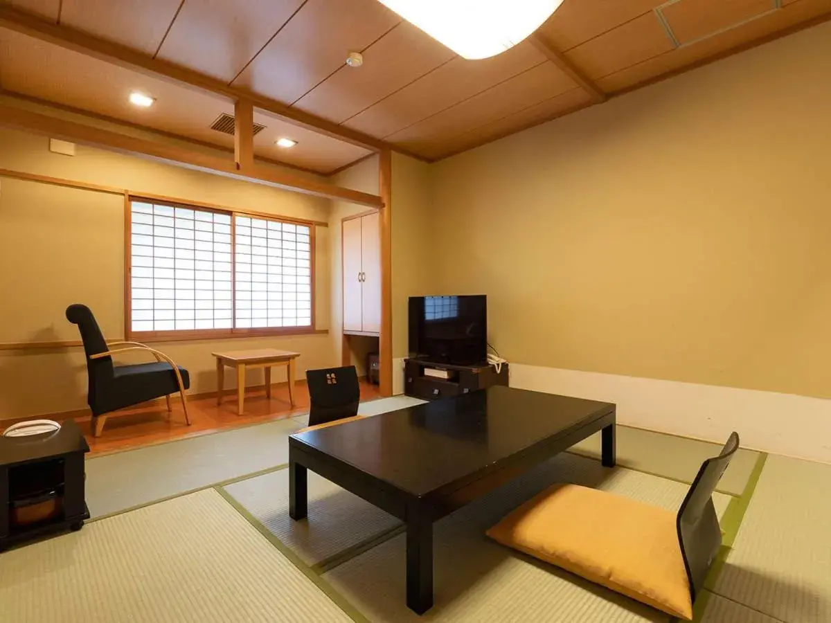 Junior Suite Japanese-Western-Style-Room - single occupancy - Indoor Bath - Non-Smoking in Ooedo Onsen Monogatari Higashiyama Grand Hotel Junior Suite Japanese-Western-Style-Room - single occupancy - Indoor Bath - Non-Smoking in Ooedo Onsen Monogatari Higashiyama Grand Hotel