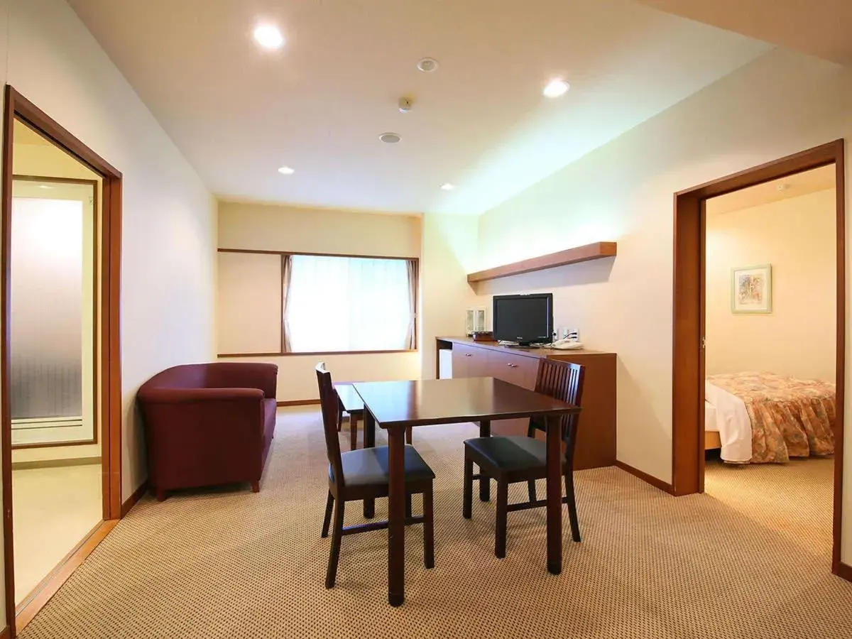 Junior Suite Twin Room(Barrier Free) - single occupancy - Indoor Bath - Non-Smoking in Ooedo Onsen Monogatari Higashiyama Grand Hotel Junior Suite Twin Room(Barrier Free) - single occupancy - Indoor Bath - Non-Smoking in Ooedo Onsen Monogatari Higashiyama Grand Hotel