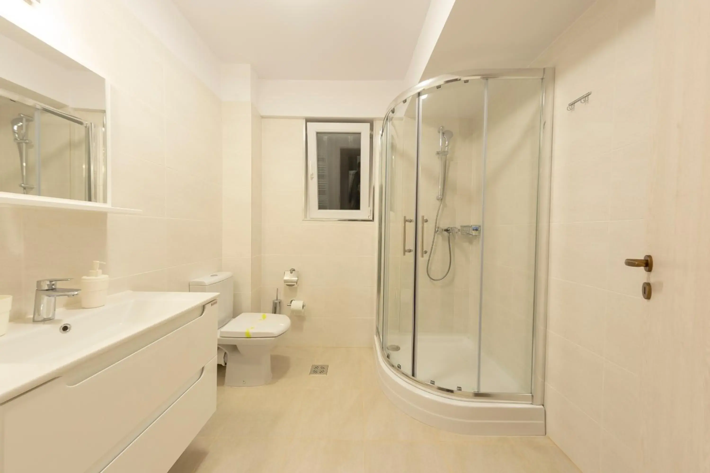 Two-Bedroom Apartment in Crema Residence Two-Bedroom Apartment in Crema Residence