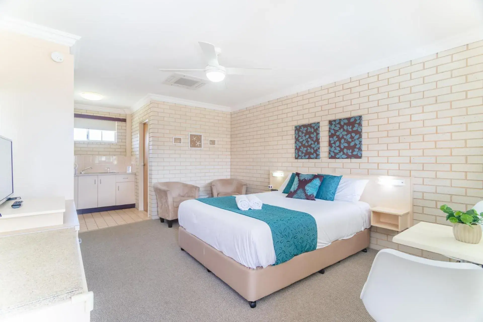 Standard Double Room in Santa Fe Motel and Holiday Units Standard Double Room in Santa Fe Motel and Holiday Units