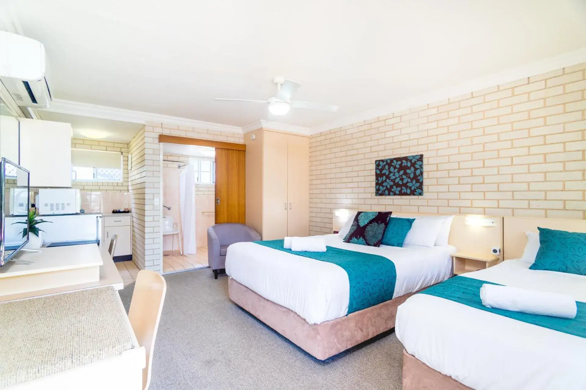 Twin - Wheelchair Access in Santa Fe Motel and Holiday Units Twin - Wheelchair Access in Santa Fe Motel and Holiday Units