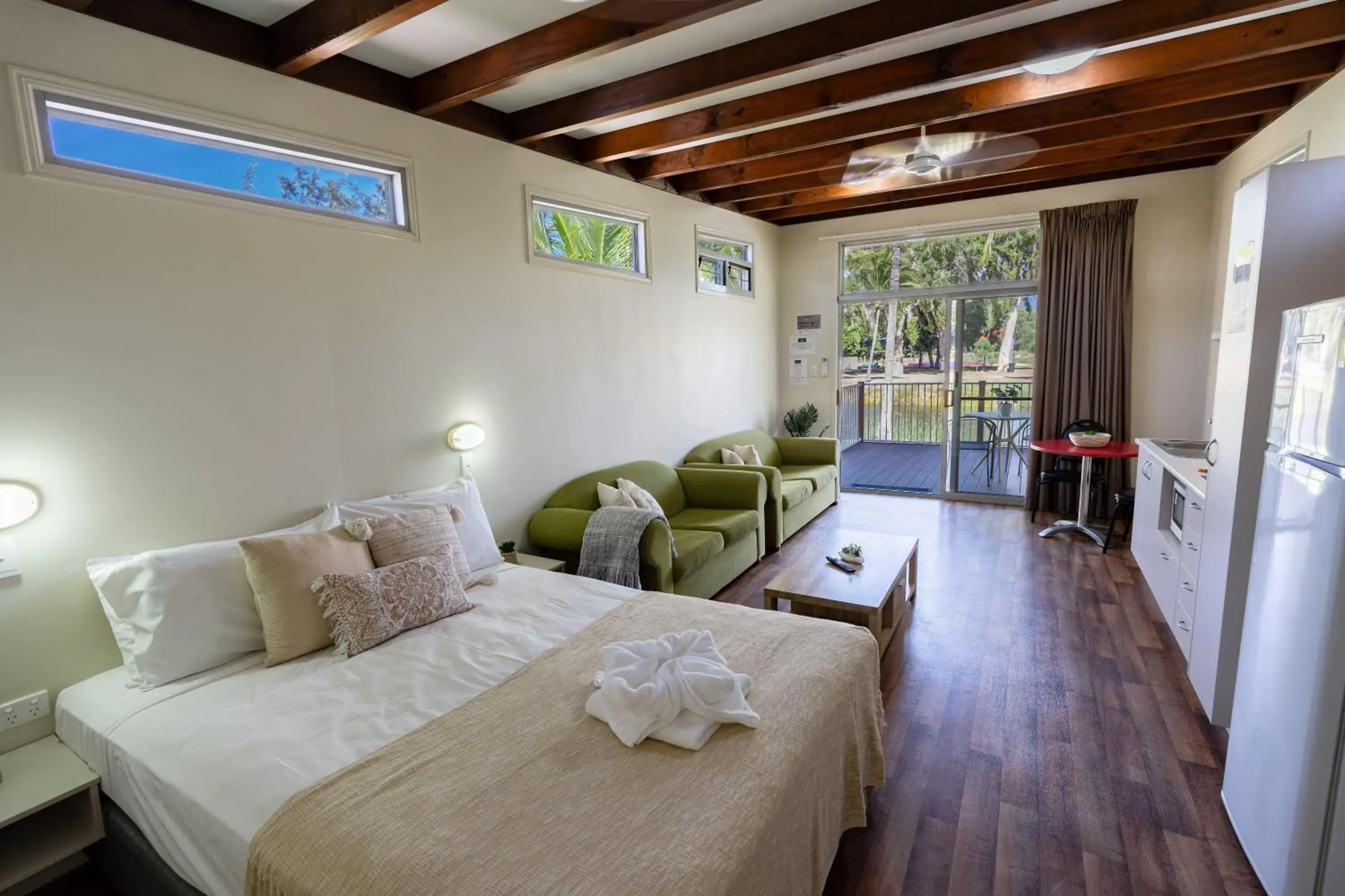 Studio in Tasman Holiday Parks - Rollingstone Studio in Tasman Holiday Parks - Rollingstone