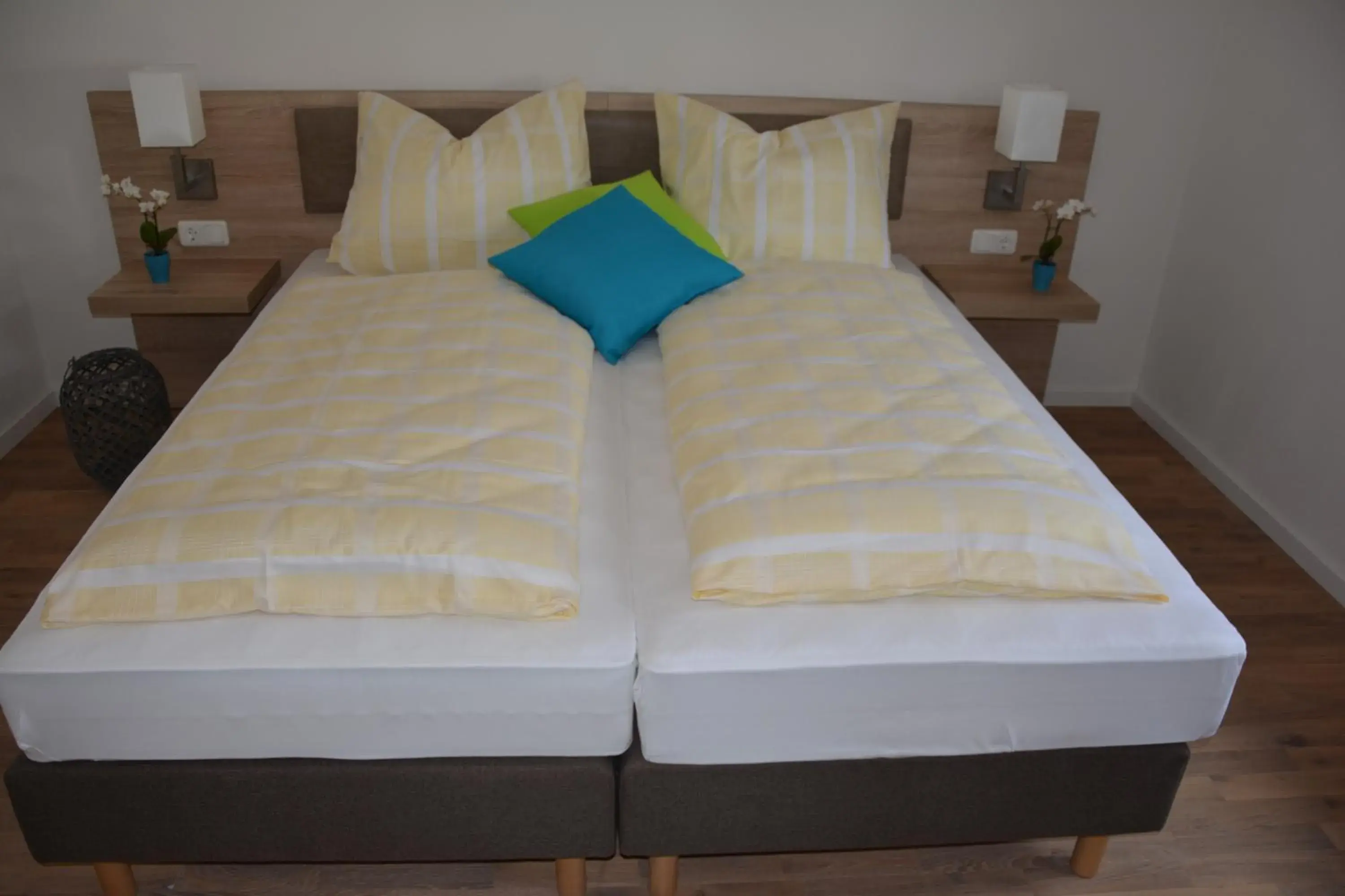 Double Room with Extra Bed - single occupancy in Zur Lahnbrücke Double Room with Extra Bed - single occupancy in Zur Lahnbrücke