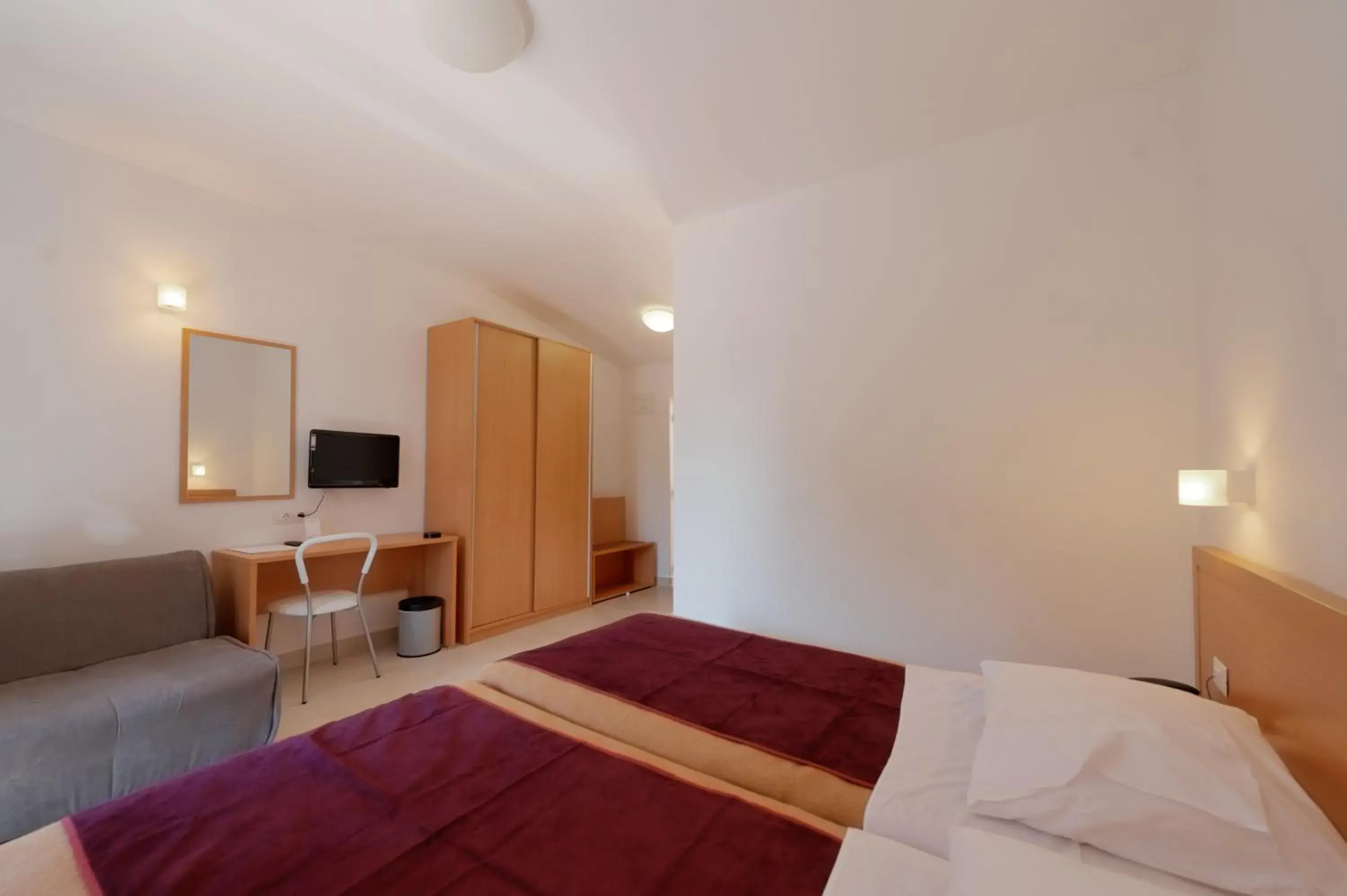 Standard Twin Room with Sofa in Maistra Select Villas Rubin Resort Standard Twin Room with Sofa in Maistra Select Villas Rubin Resort