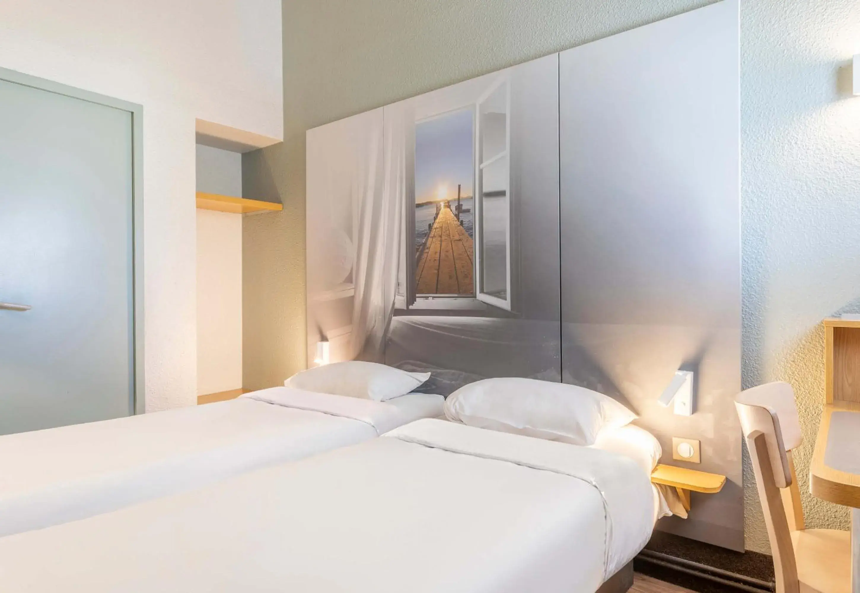 Twin Room in B&B HOTEL Toulon La Seyne sur Mer Twin Room in B&B HOTEL Toulon La Seyne sur Mer