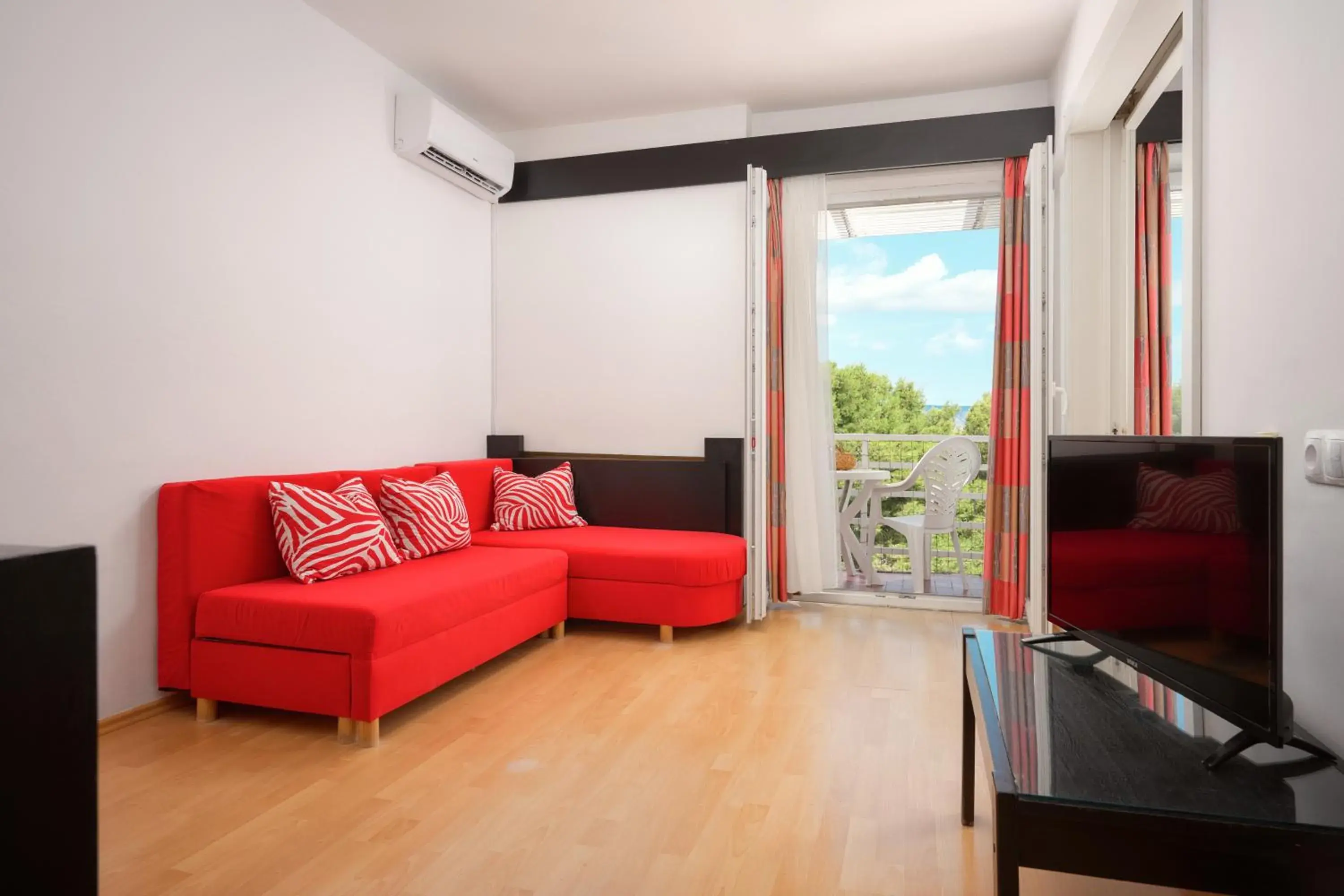 Family Suite with Sea View and Balcony in Hotel Hvar Family Suite with Sea View and Balcony in Hotel Hvar