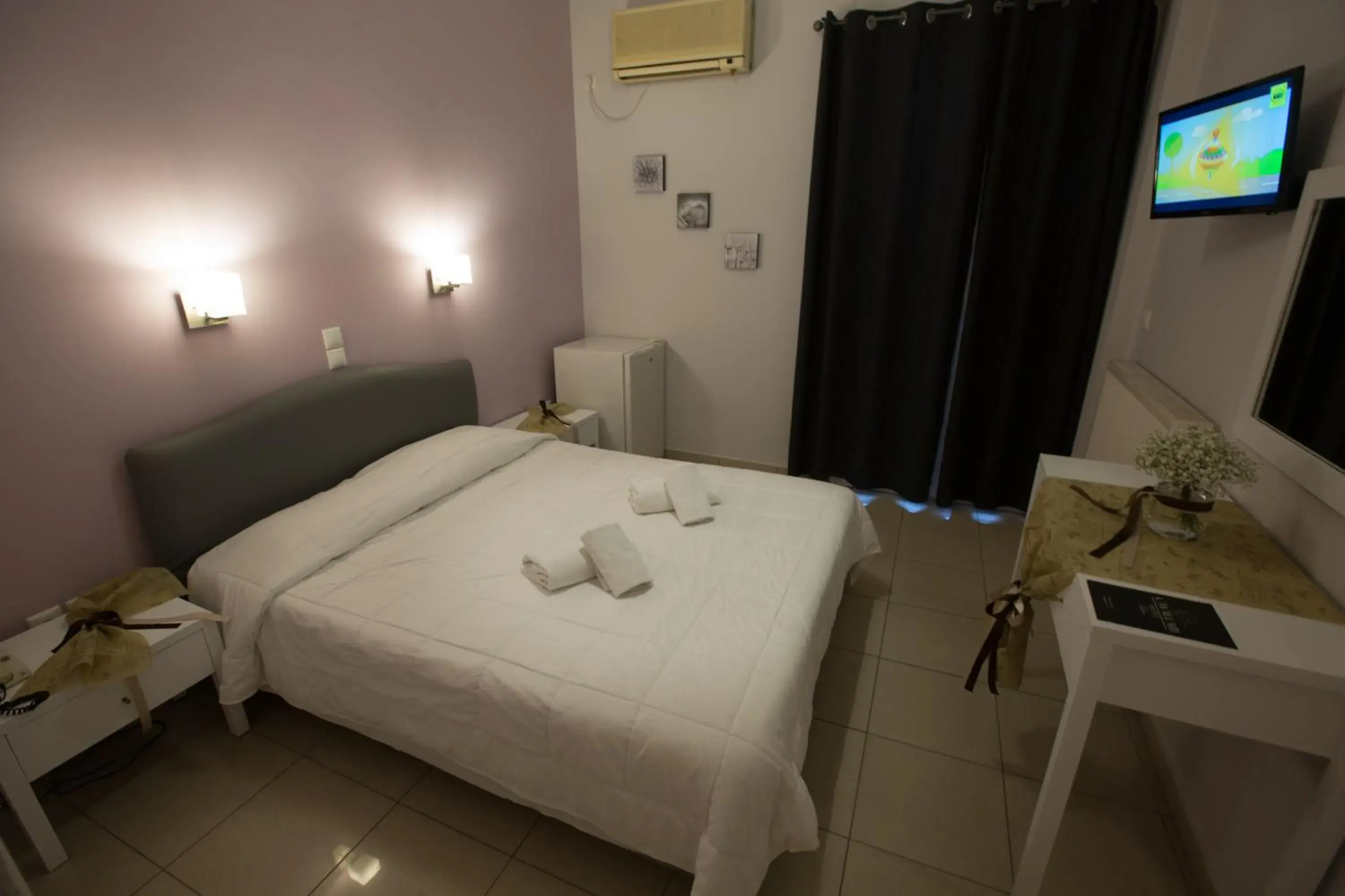 Budget Single Room in Cavallari Palace Hotel Suites Budget Single Room in Cavallari Palace Hotel Suites