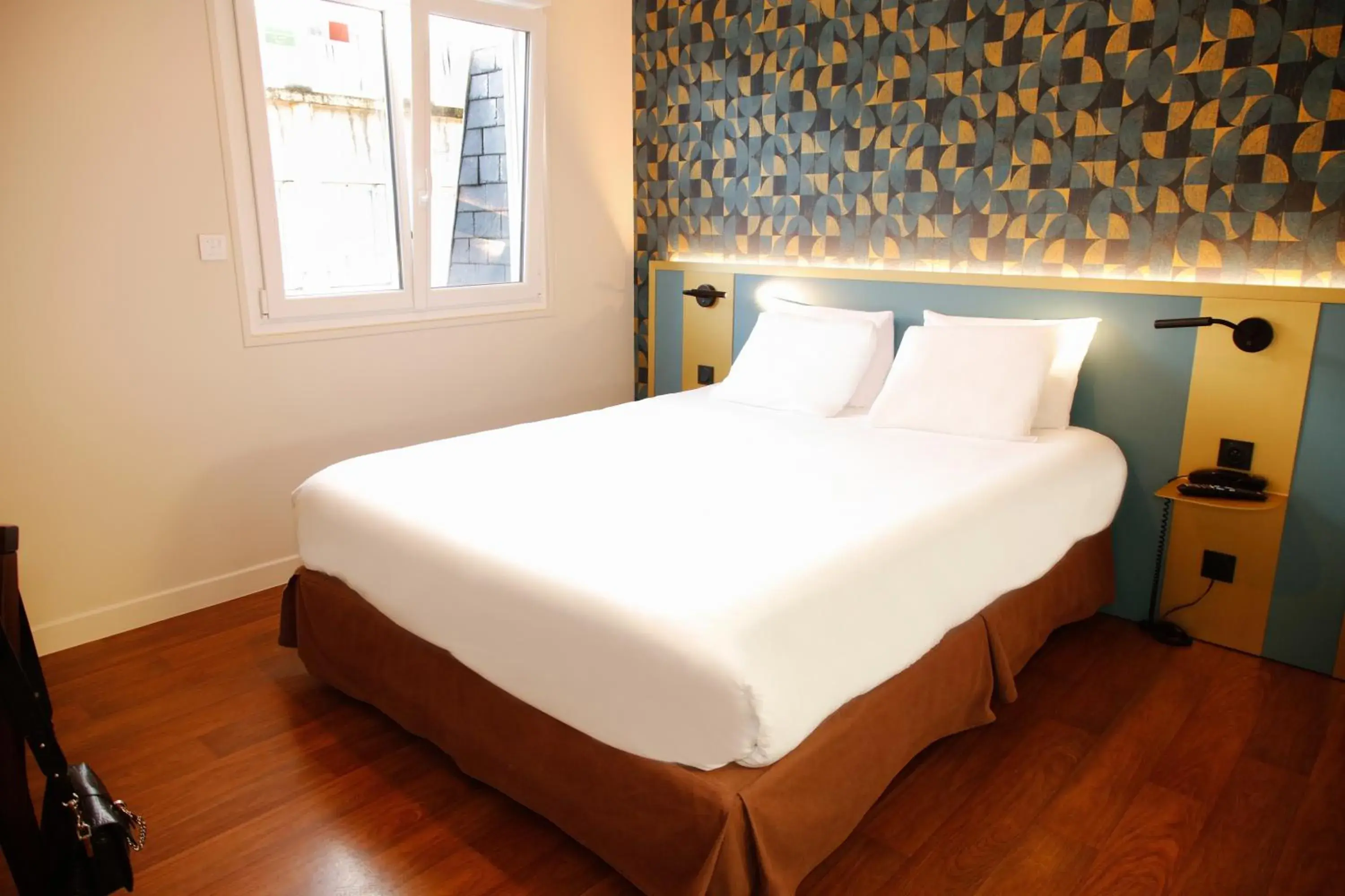 Standard Double Room with City View in Hôtel de France Vire Standard Double Room with City View in Hôtel de France Vire