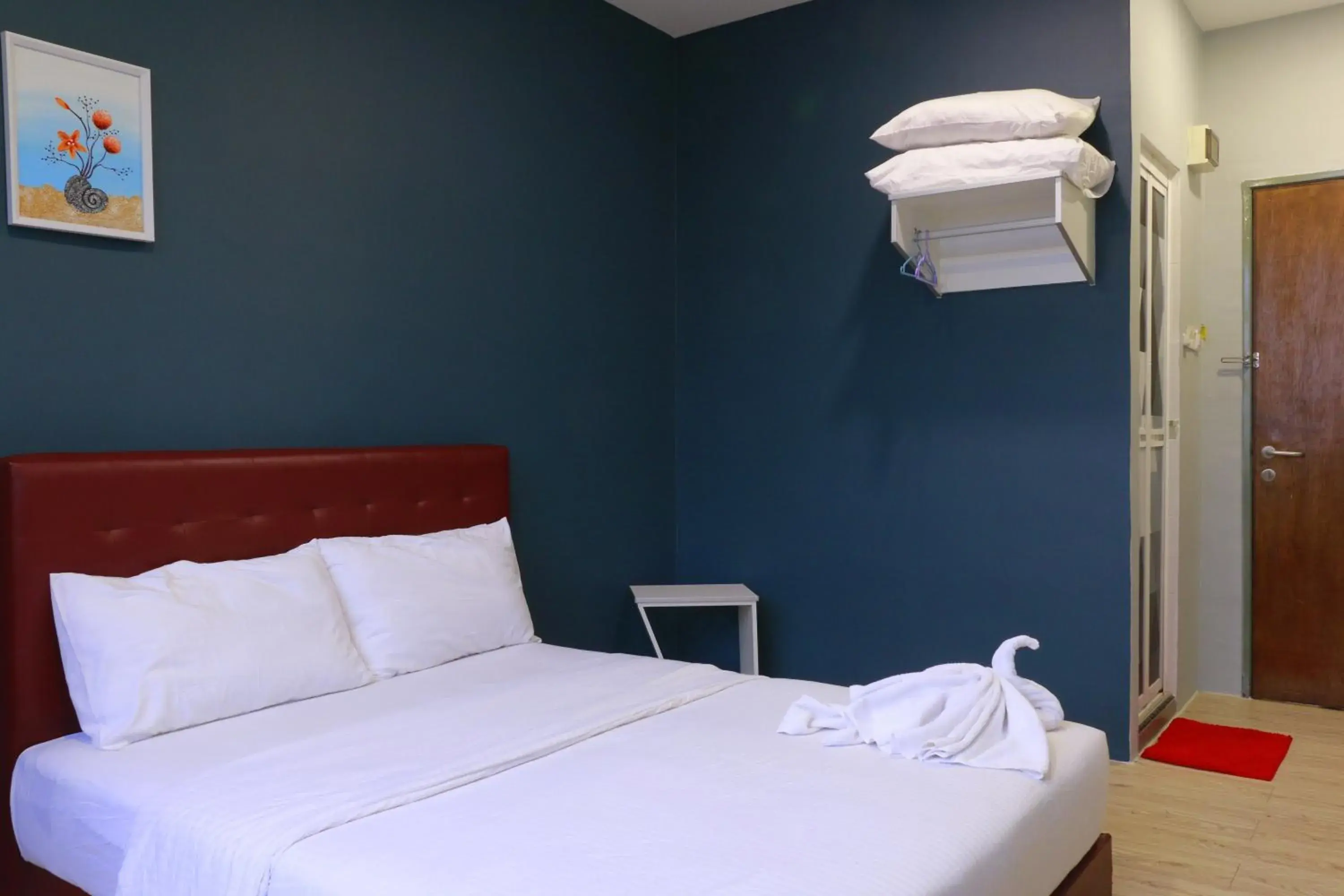 Superior Queen Room in The b'Hotel Superior Queen Room in The b'Hotel