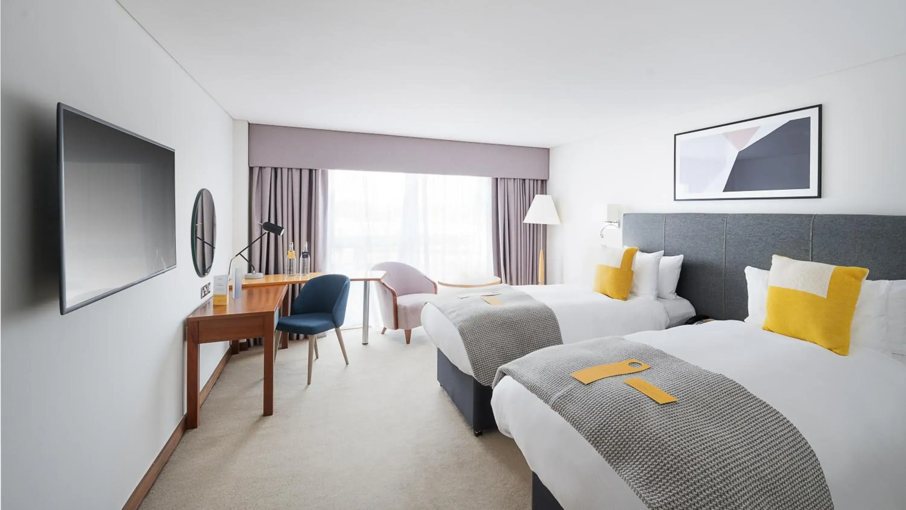 Standard Twin Room - Disability Access in voco Reading Standard Twin Room - Disability Access in voco Reading