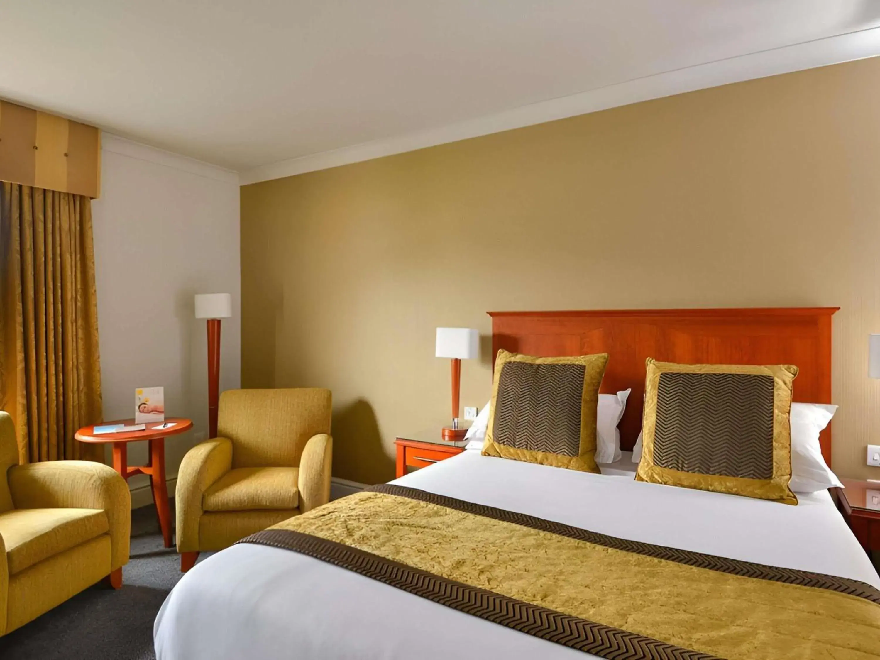 Privilege King Room in Mercure Manchester Norton Grange Hotel & Spa Privilege King Room in Mercure Manchester Norton Grange Hotel & Spa