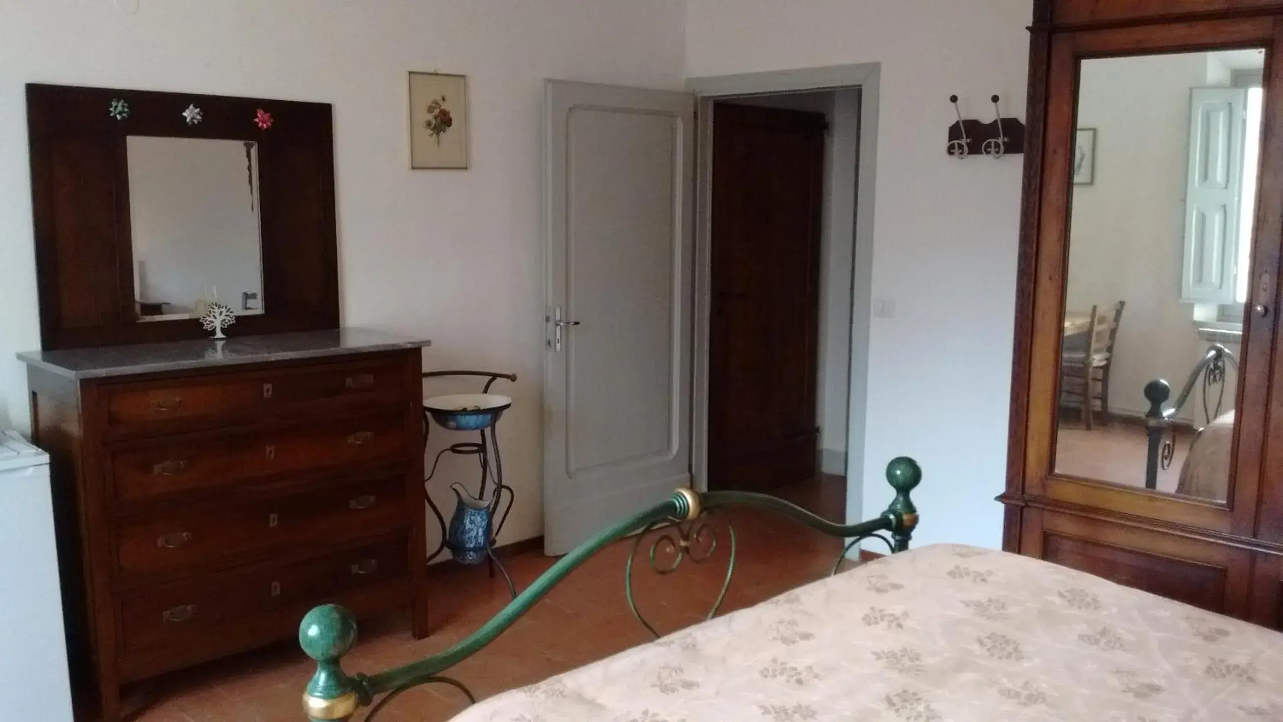 Large Double Room in San Lorenzo Large Double Room in San Lorenzo