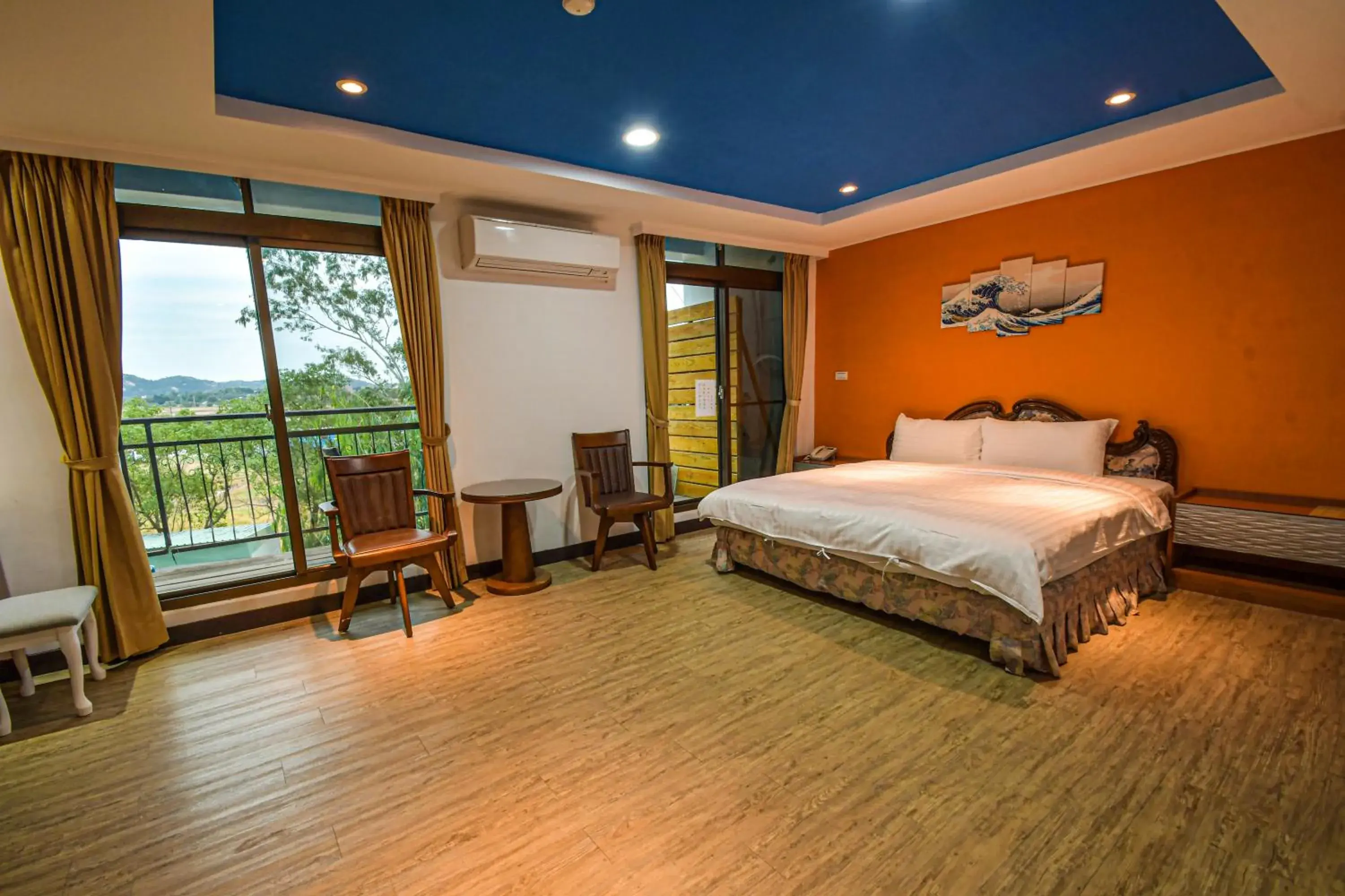 Double Room in Jinsa Lakeside View Resort Double Room in Jinsa Lakeside View Resort