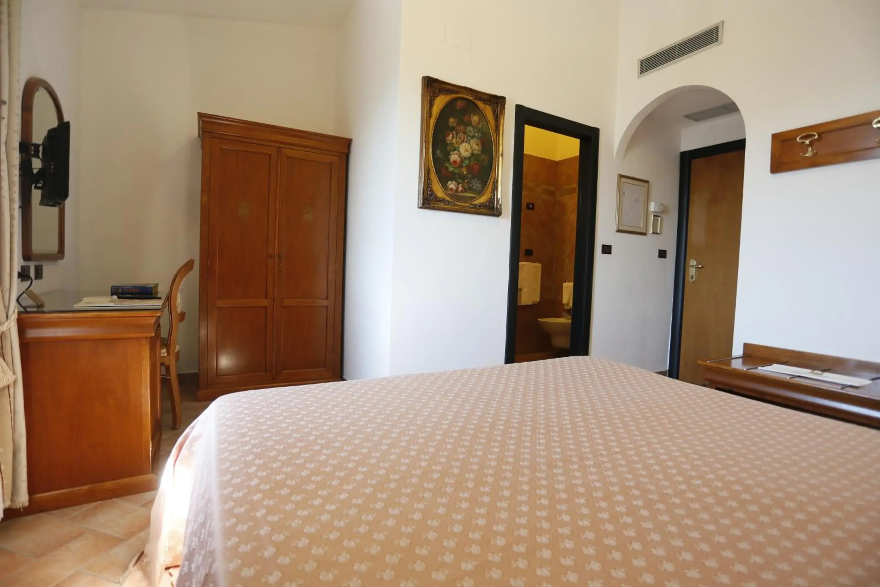 Standard Double or Twin Room - single occupancy in Hotel Castello di Septe Standard Double or Twin Room - single occupancy in Hotel Castello di Septe
