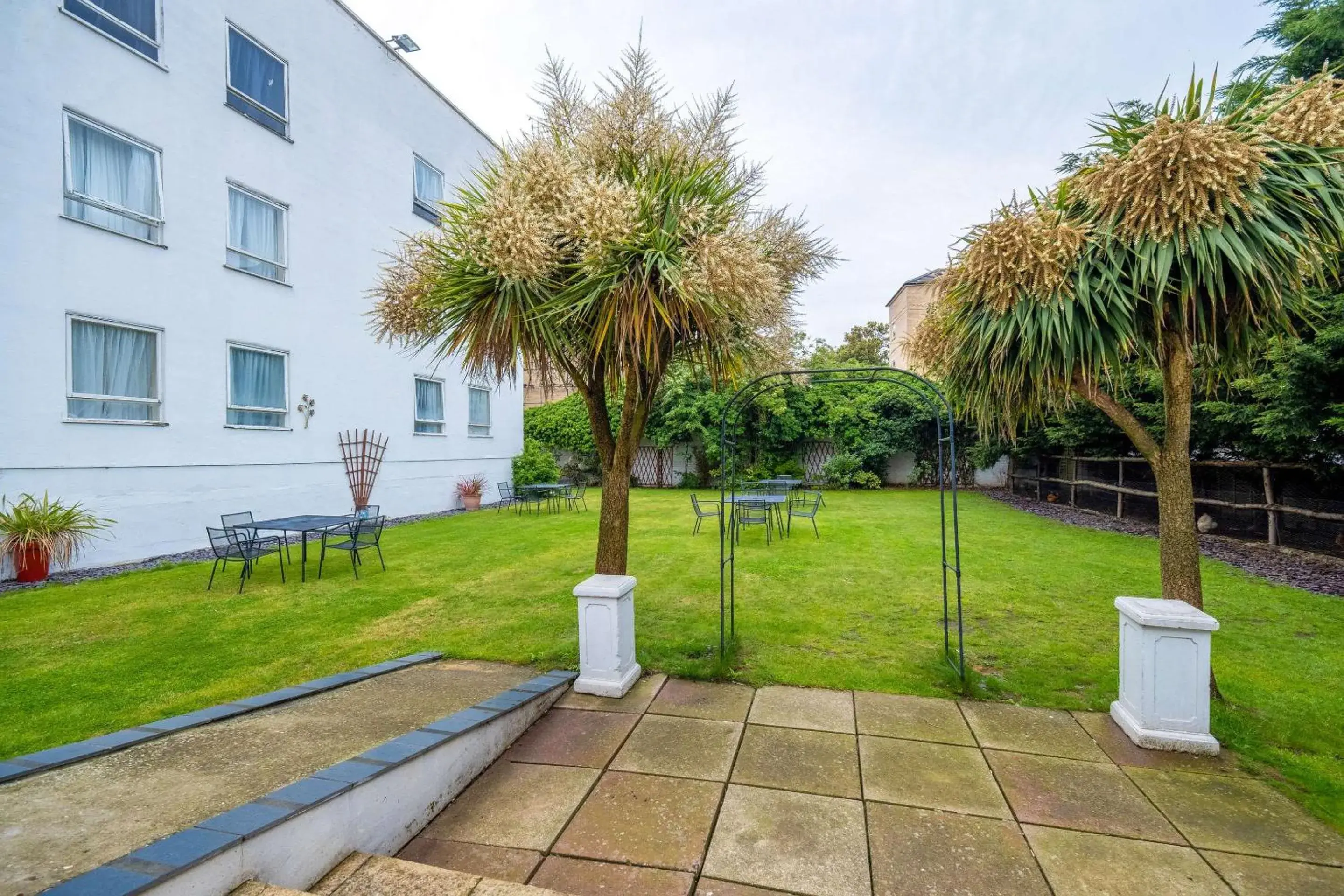 Property building, Garden in Comfort Hotel Great Yarmouth Property building, Garden in Comfort Hotel Great Yarmouth