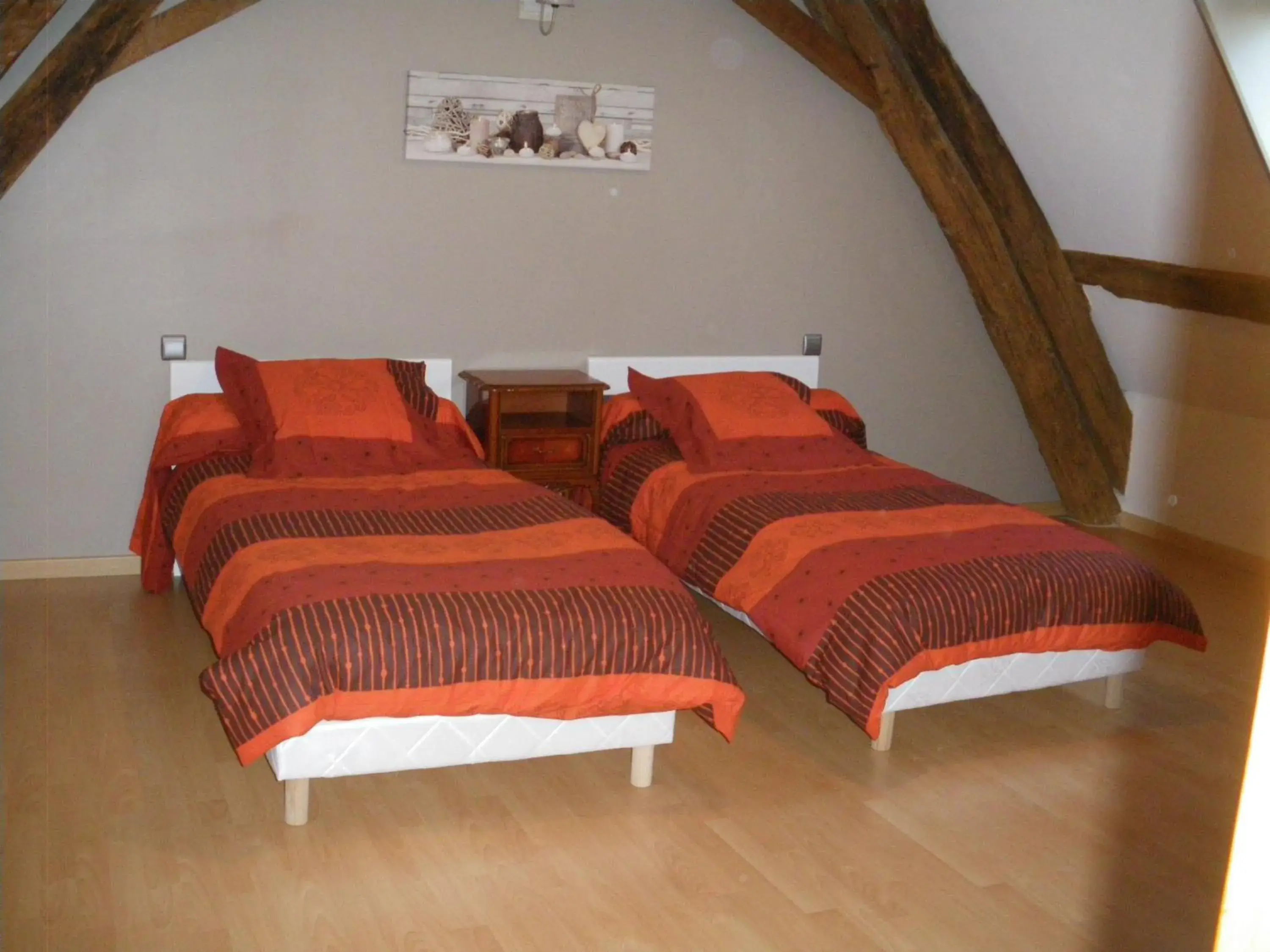 Twin Room with Shared Bathroom - single occupancy in Domaine de la Touche Mosnay Twin Room with Shared Bathroom - single occupancy in Domaine de la Touche Mosnay