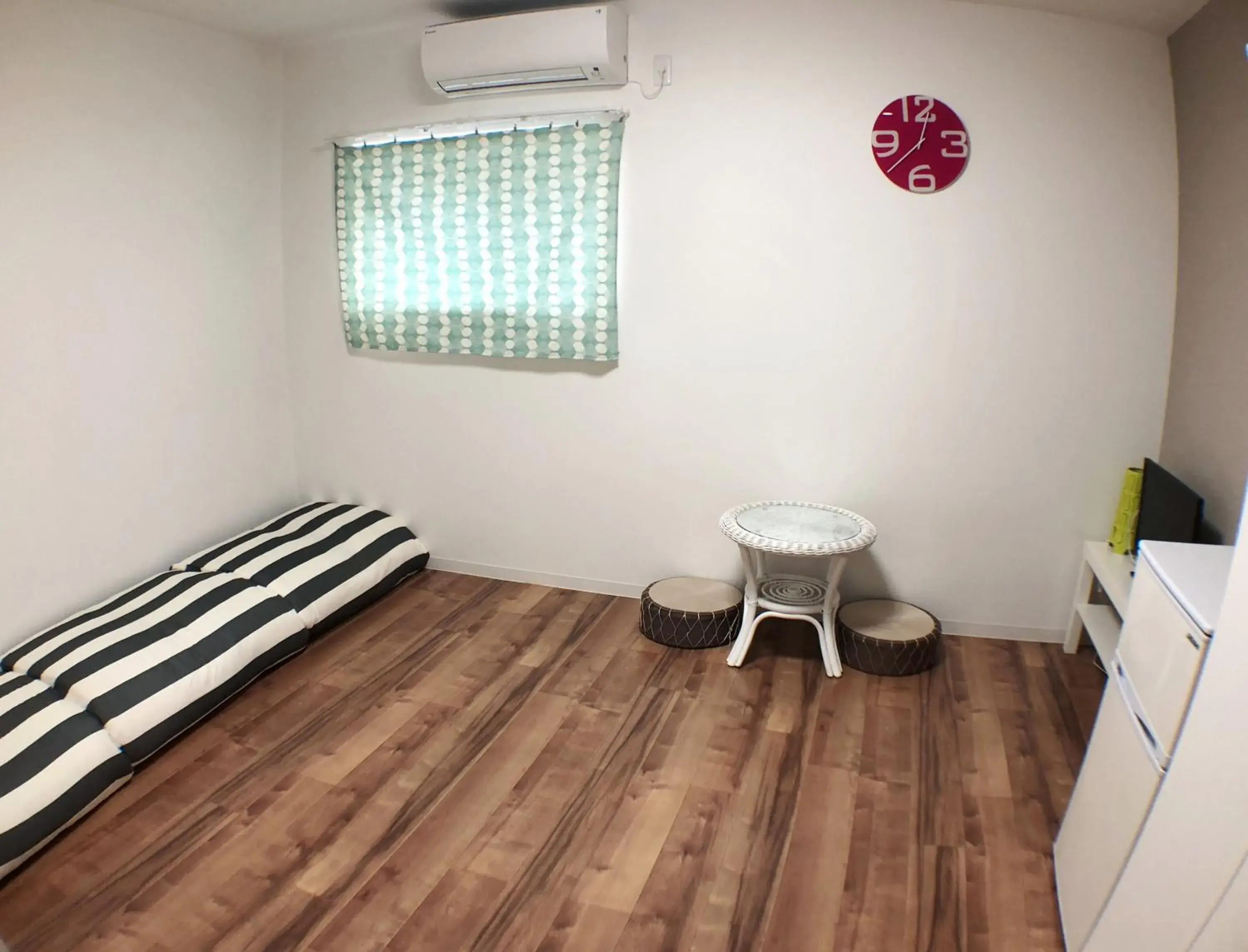 Triple Room with Private Bathroom in Osaka Tsuruhashitei Hotel Asahi group 大阪鶴橋亭ホテル Triple Room with Private Bathroom in Osaka Tsuruhashitei Hotel Asahi group 大阪鶴橋亭ホテル