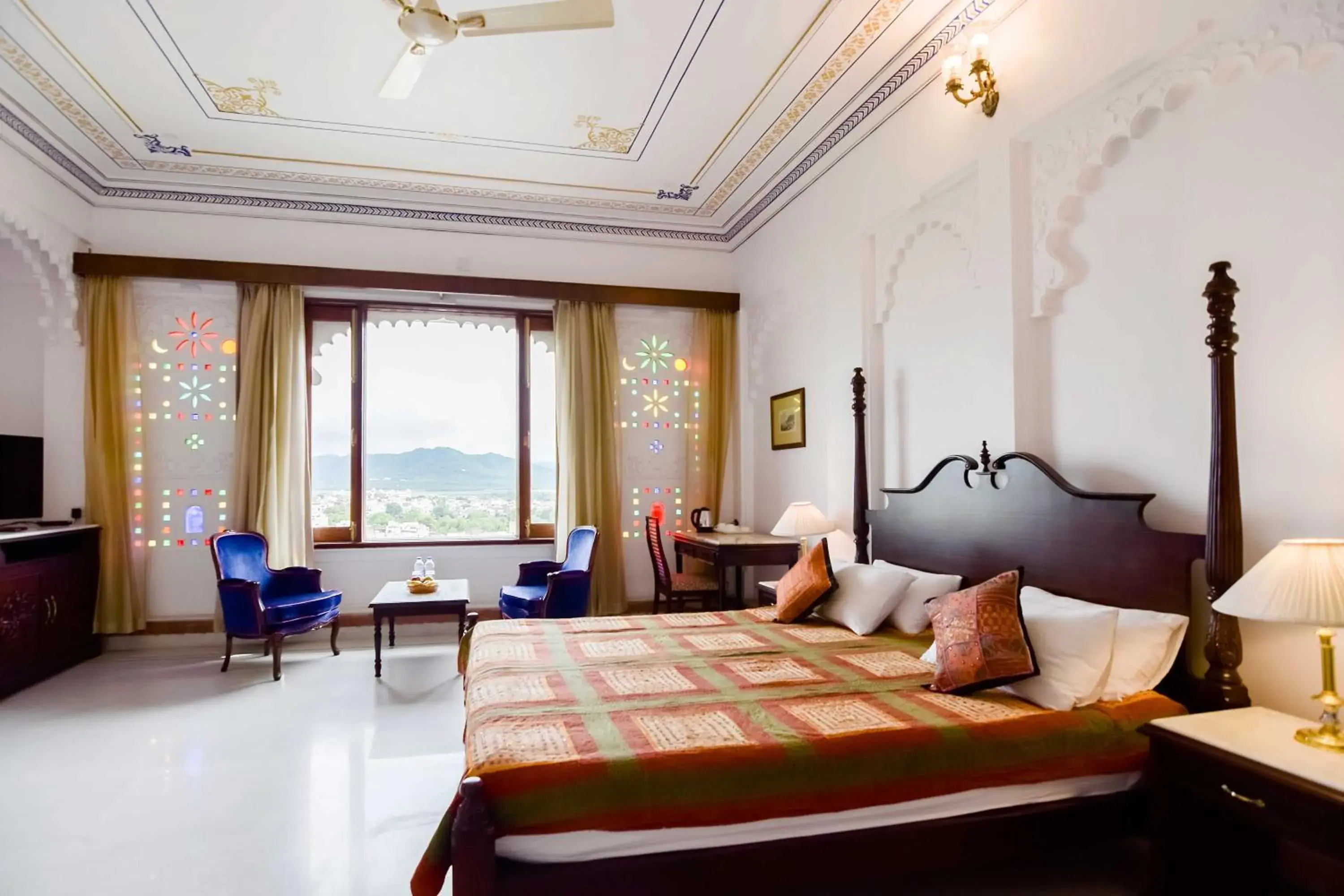 Luxury Lake View Room in Hotel Raj Kuber Luxury Lake View Room in Hotel Raj Kuber