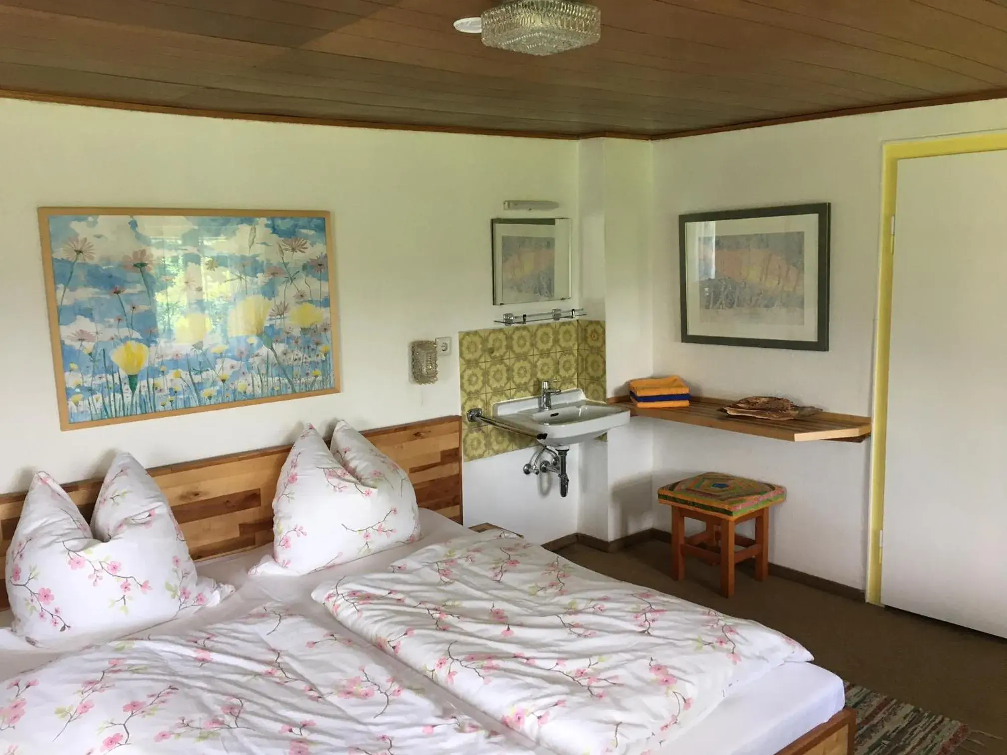 Standard Double Room with Shared Bathroom - single occupancy in Pension am Waldesrand Standard Double Room with Shared Bathroom - single occupancy in Pension am Waldesrand