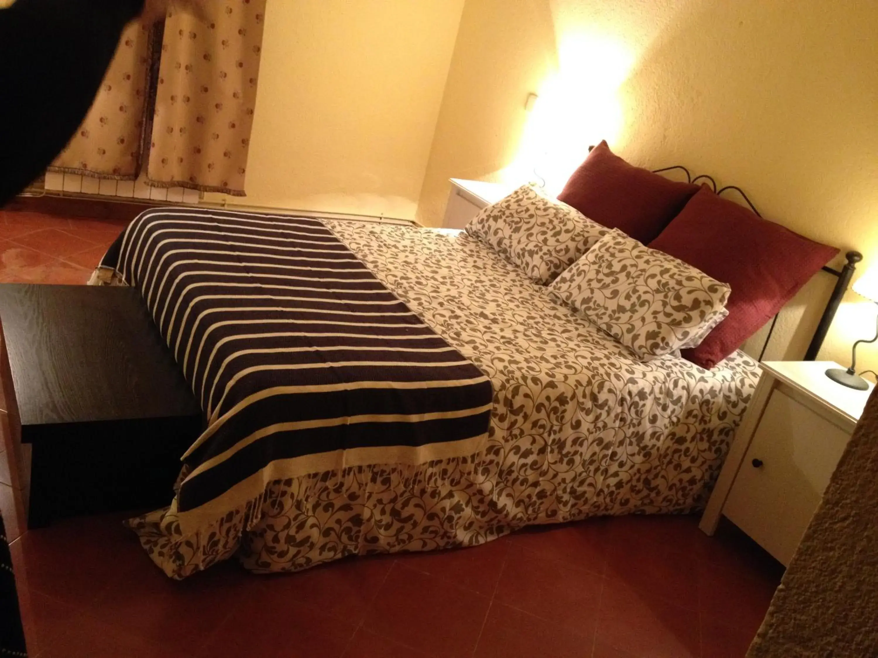 Double Room with Garden View - single occupancy in Casa Lola Double Room with Garden View - single occupancy in Casa Lola